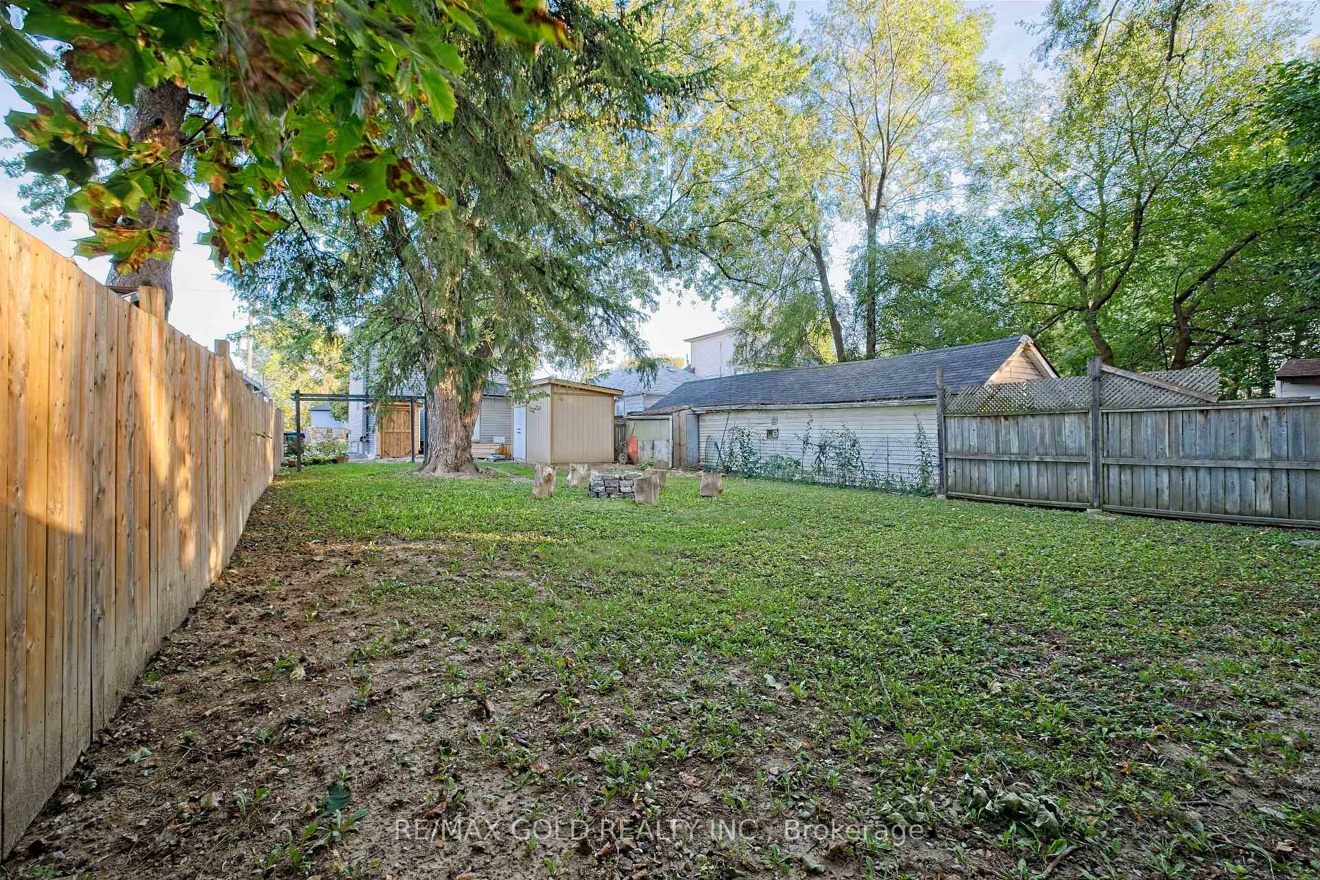 Photo 26 of 28 Royce Avenue, Brampton, Northwest Brampton — HOMEH