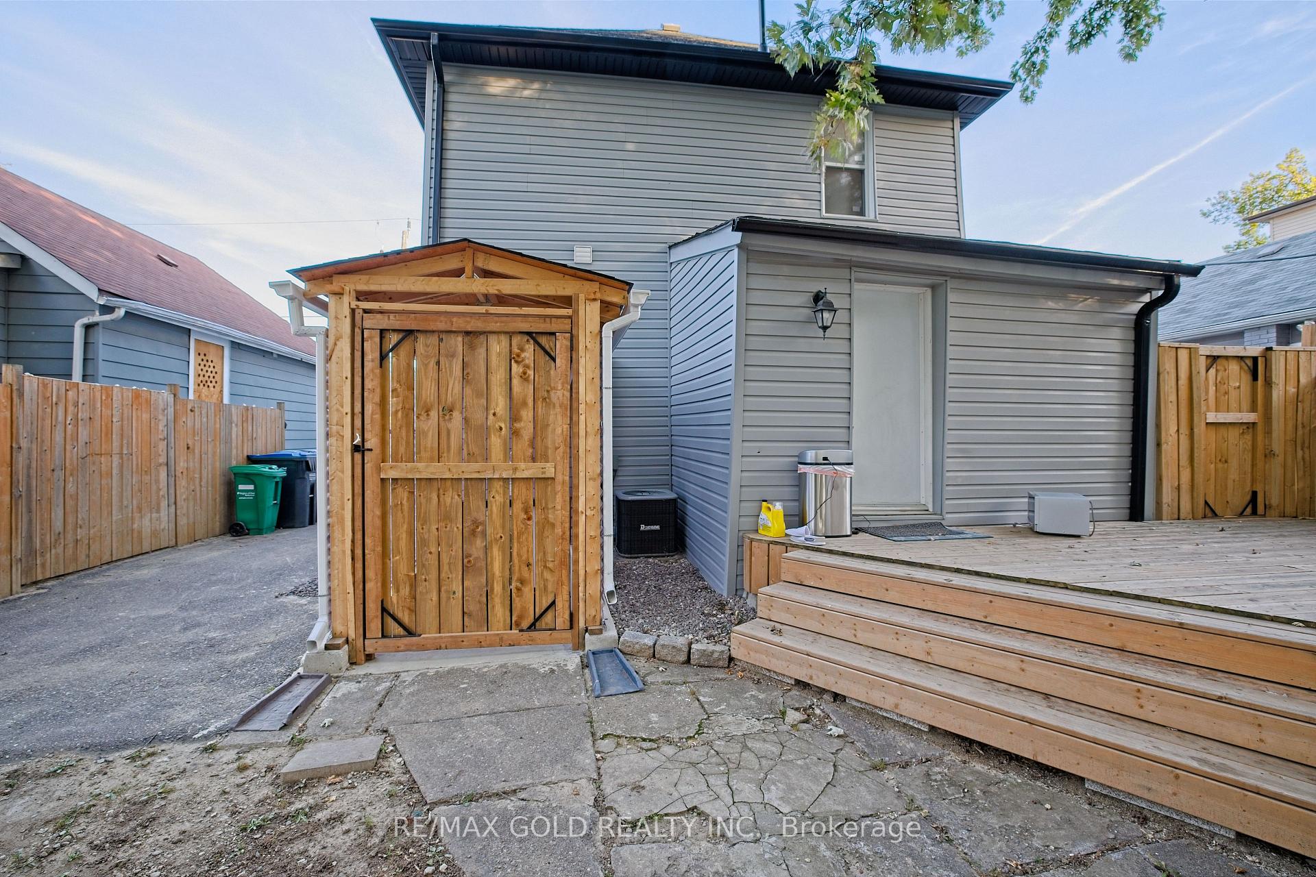 Photo 30 of 28 Royce Avenue, Brampton, Northwest Brampton — HOMEH