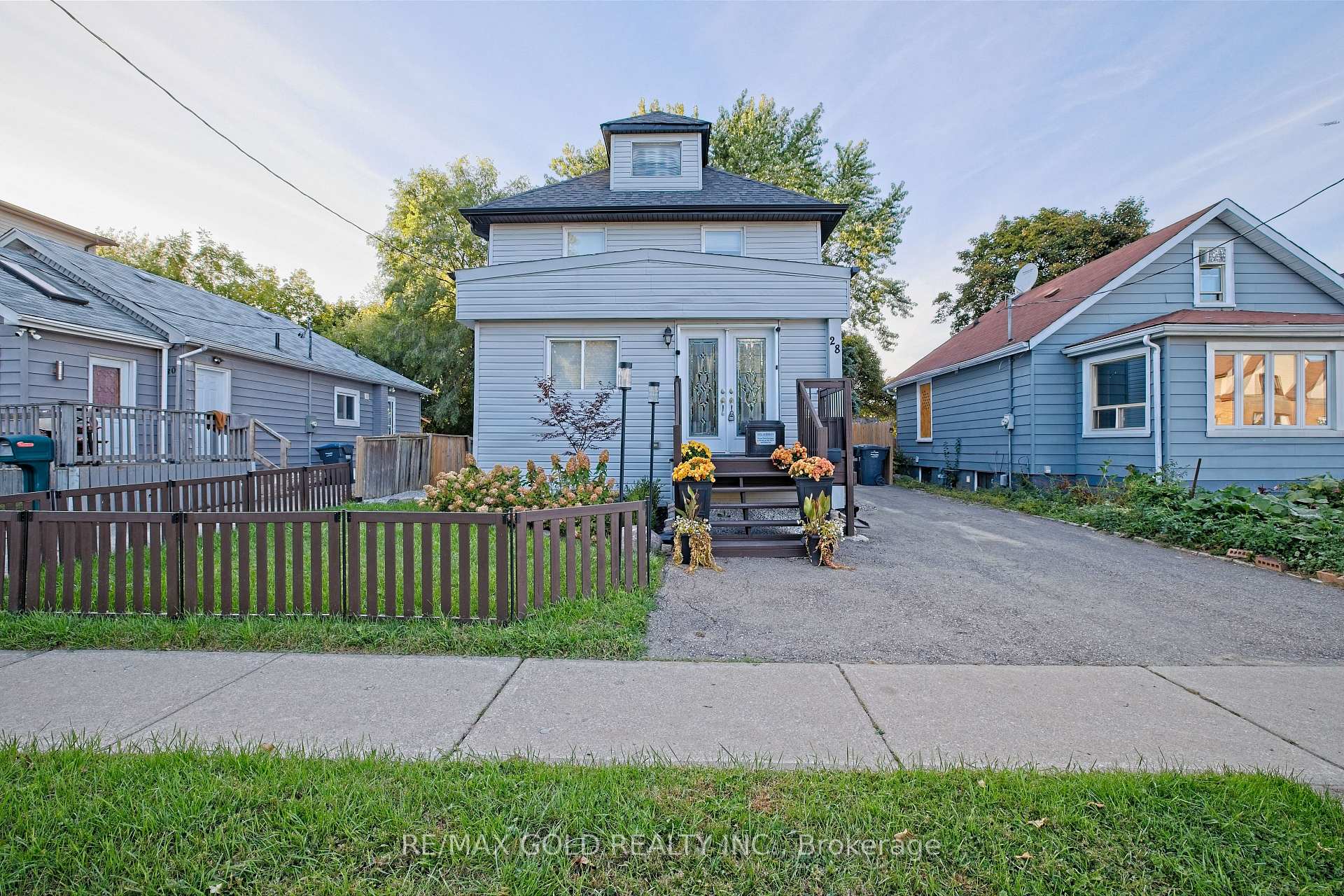 Photo 40 of 28 Royce Avenue, Brampton, Northwest Brampton — HOMEH
