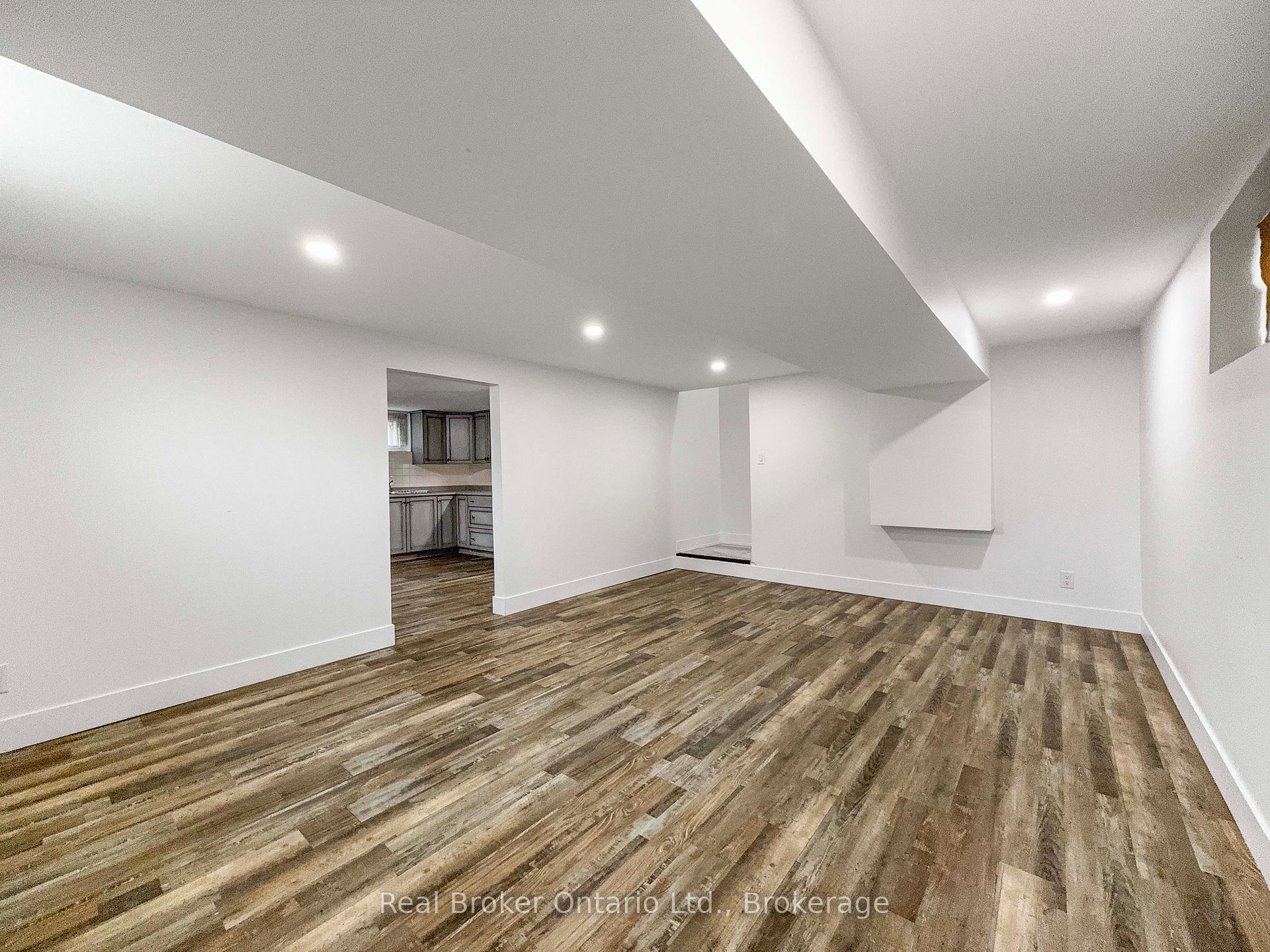 Photo 23 of 14 Anson Avenue, Hamilton, Lisgar — HOMEH