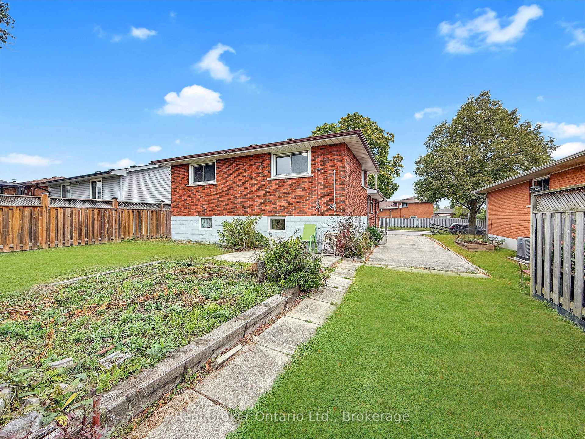 Photo 32 of 14 Anson Avenue, Hamilton, Lisgar — HOMEH