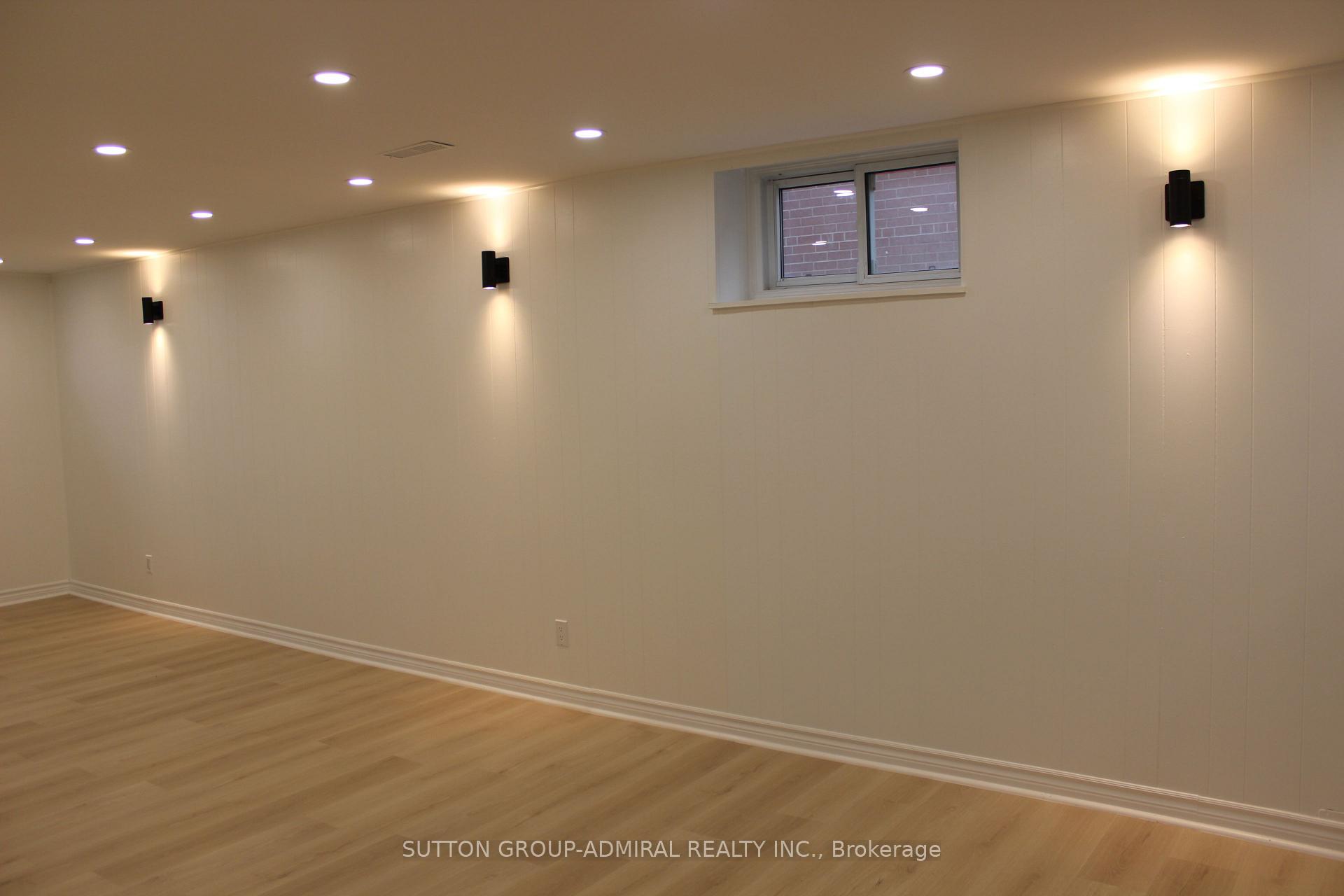 Photo 8 of Unit Lower Unit, 63 Aurora Heights Drive, Aurora, Aurora Heights — HOMEH