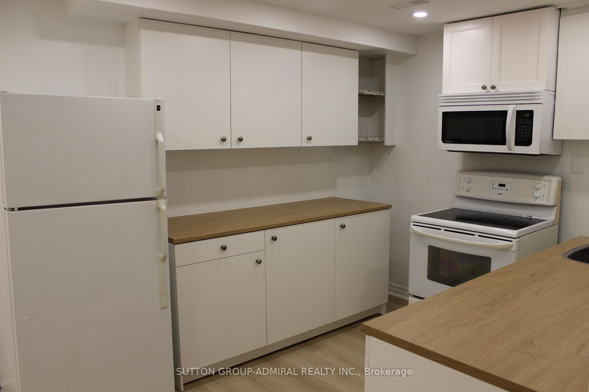 Photo 5 of Unit Lower Unit, 63 Aurora Heights Drive, Aurora, Aurora Heights — HOMEH