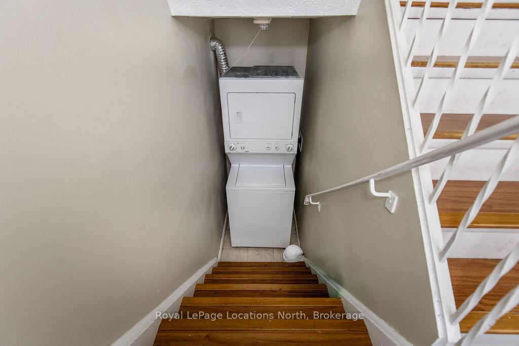 Photo 3 of 44 Carlton Road, Barrie, Cundles East — HOMEH