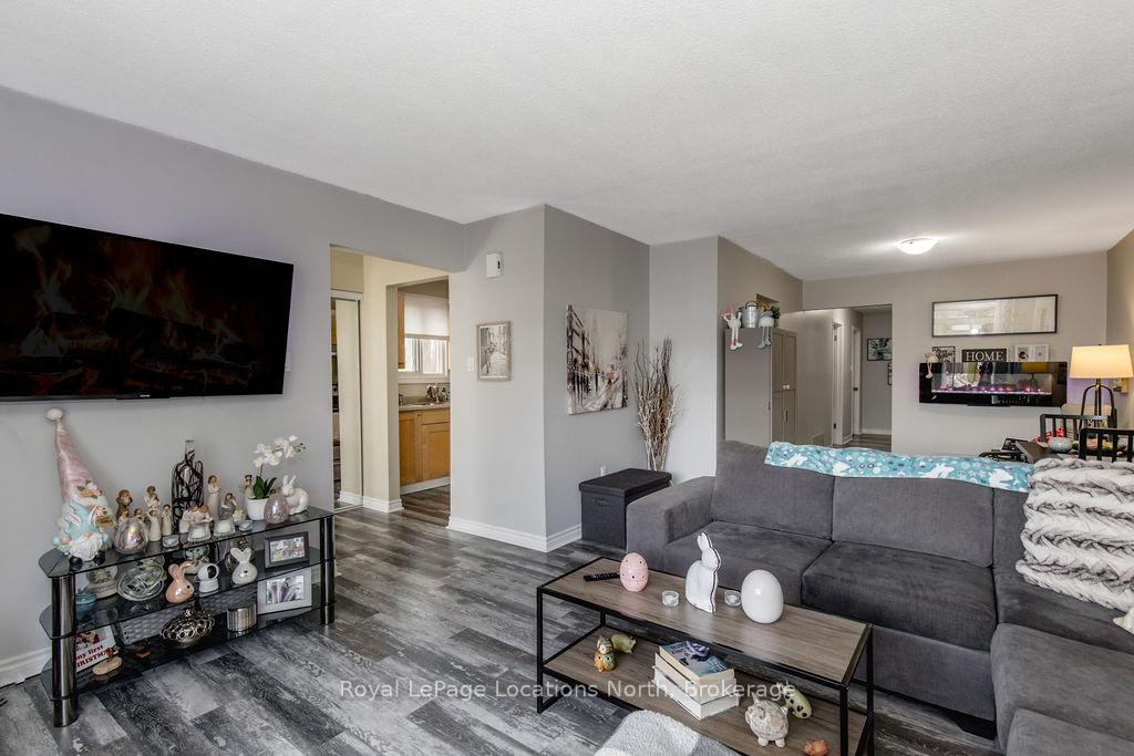 Photo 7 of 44 Carlton Road, Barrie, Cundles East — HOMEH