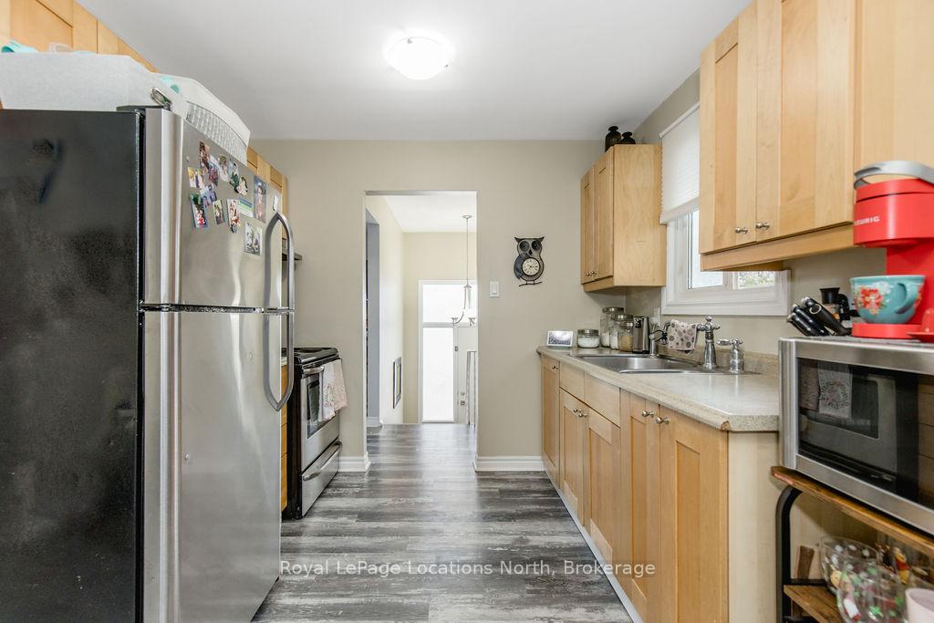 Photo 10 of 44 Carlton Road, Barrie, Cundles East — HOMEH