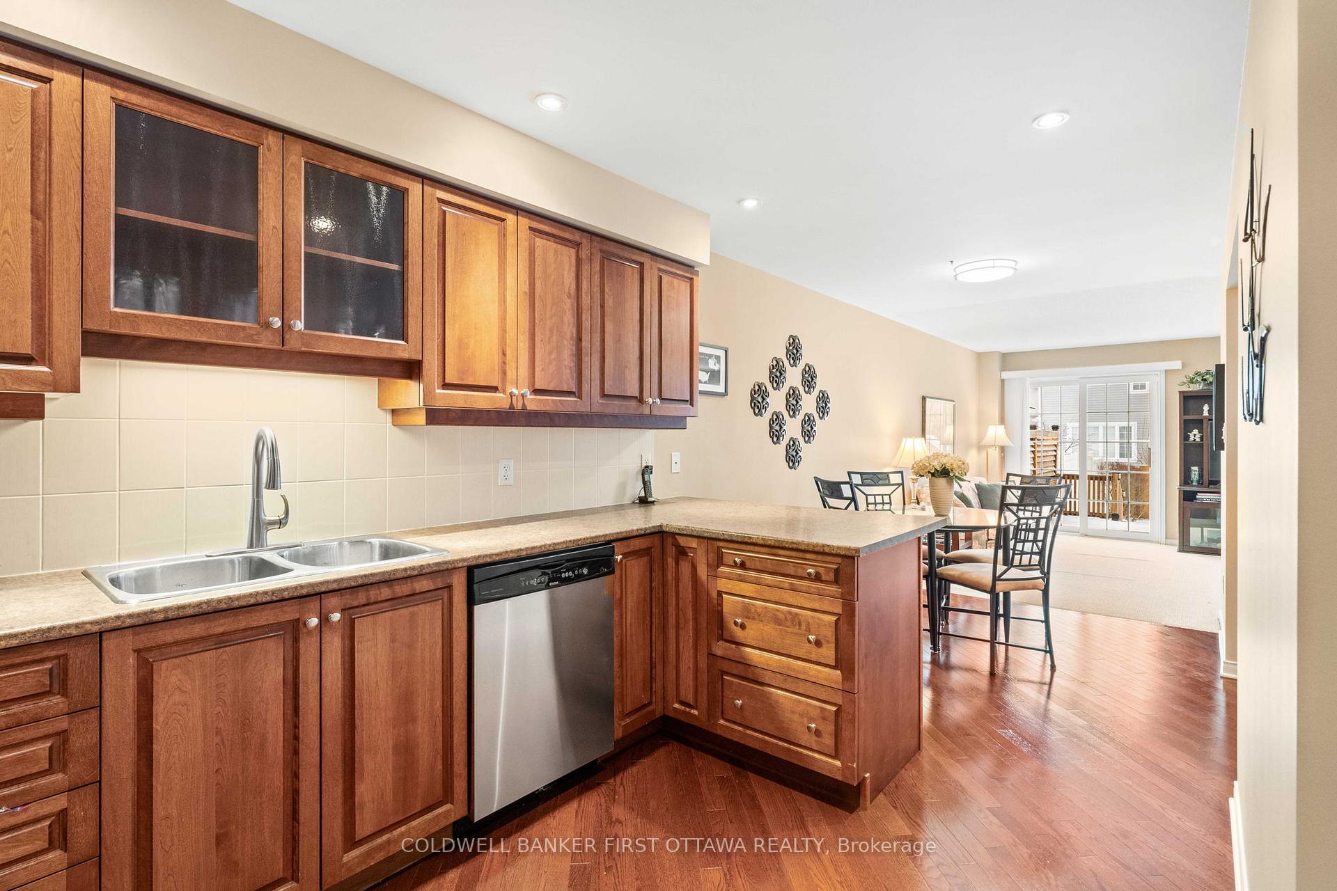 Photo 13 of 147 Cedardown, Ottawa, Barrhaven - Stonebridge — HOMEH