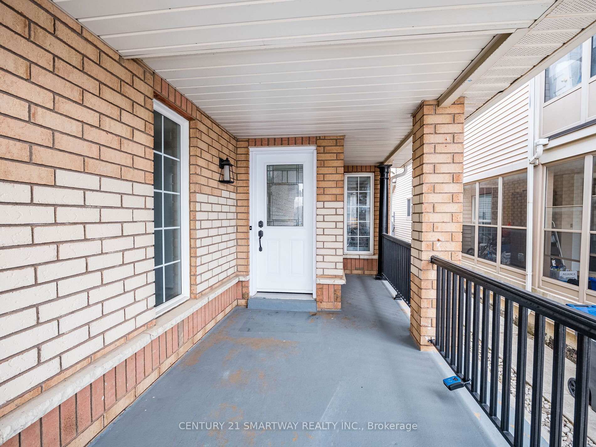 Photo 4 of 124 Porchlight Road, Brampton, Fletcher's Creek Village — HOMEH