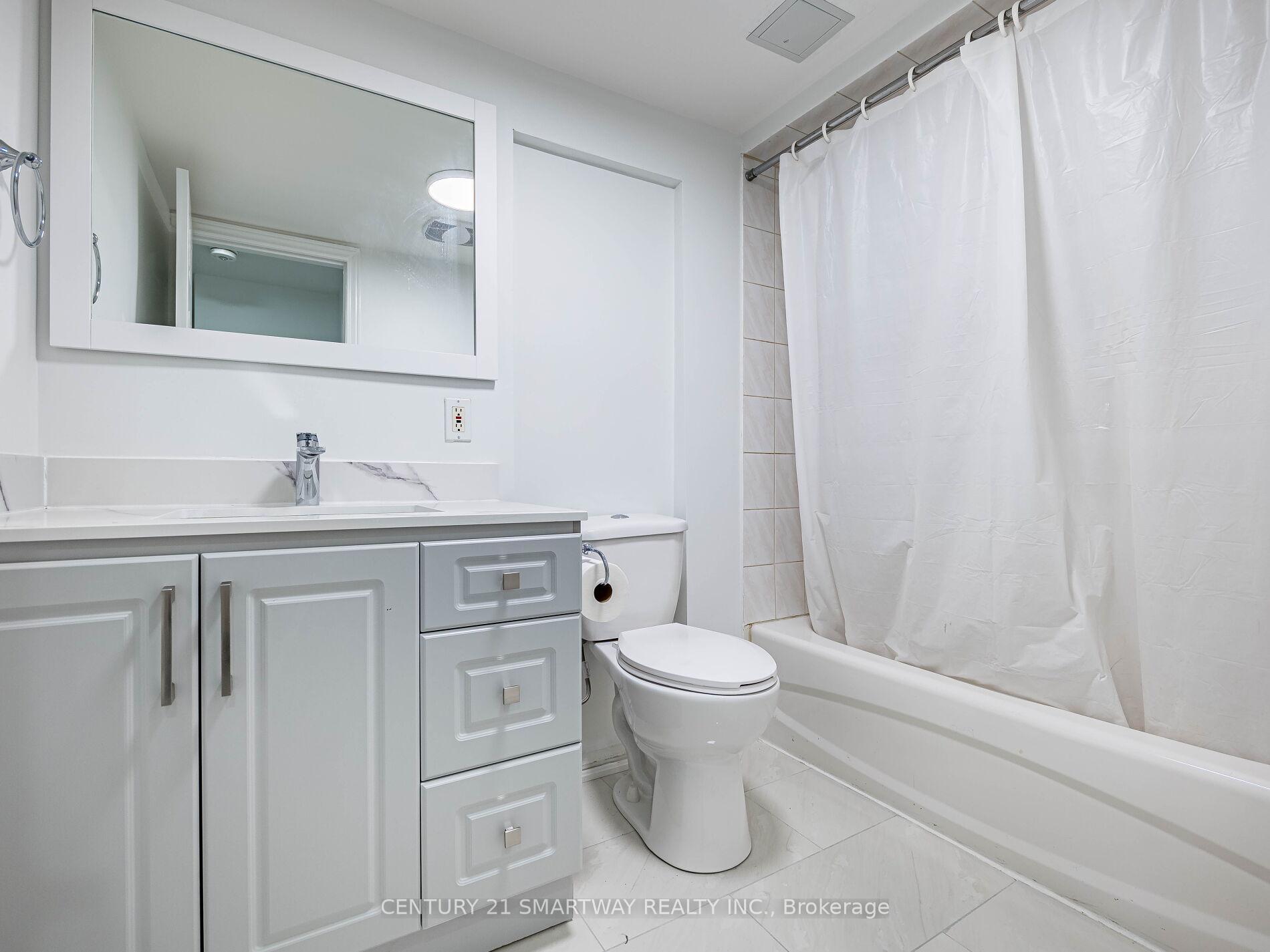 Photo 37 of 124 Porchlight Road, Brampton, Fletcher's Creek Village — HOMEH