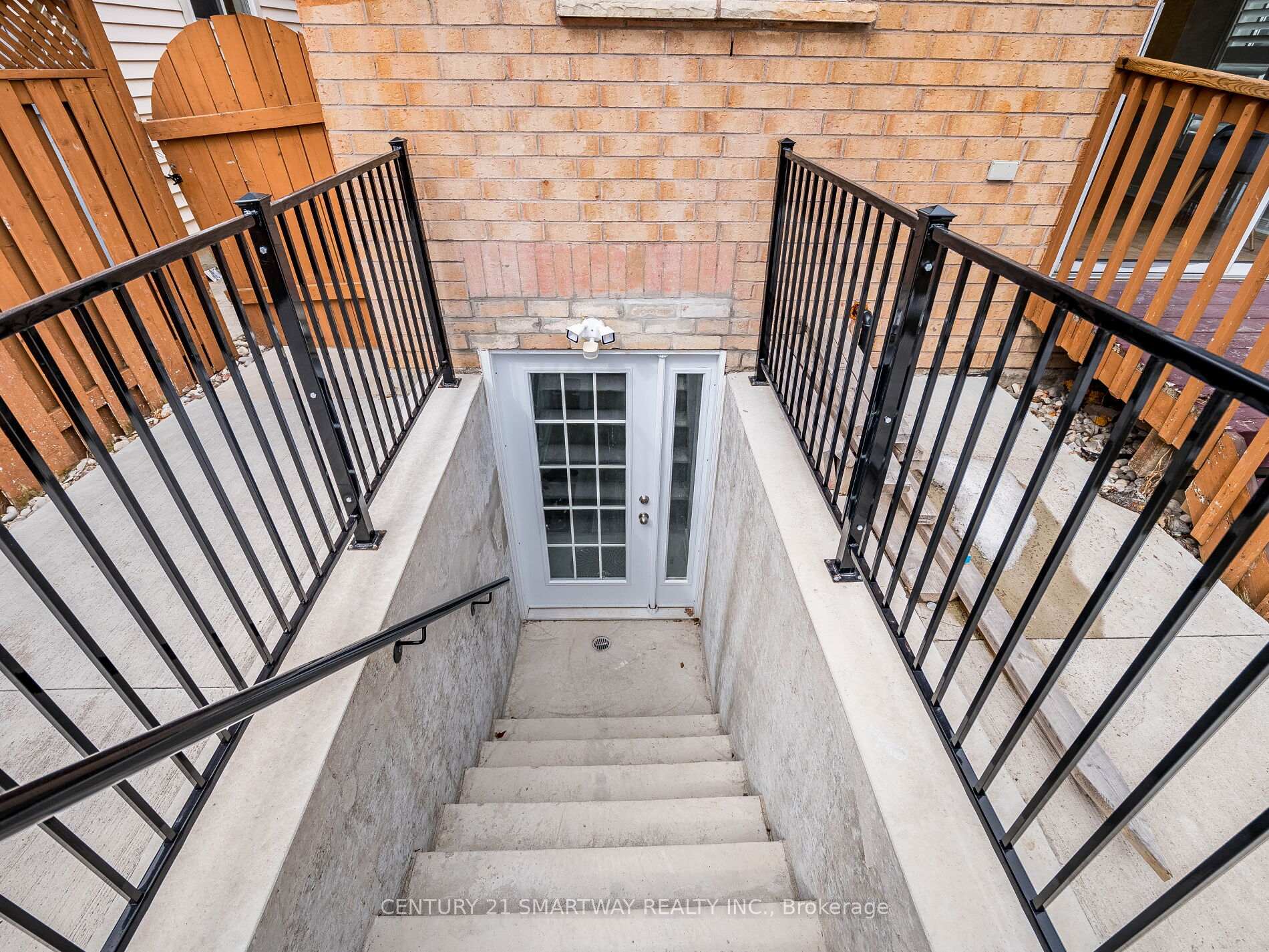 Photo 50 of 124 Porchlight Road, Brampton, Fletcher's Creek Village — HOMEH