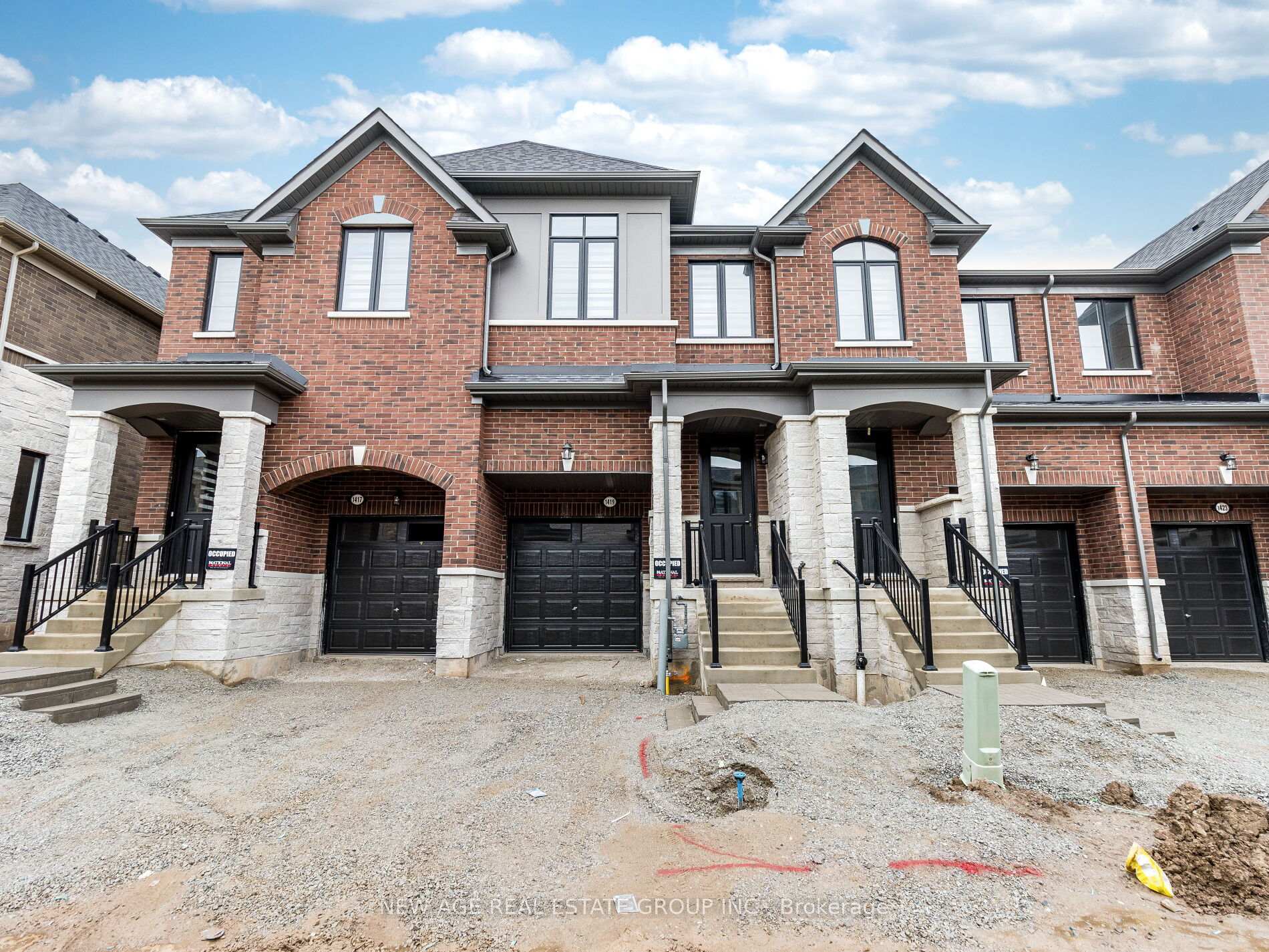 Front of 1419 Oakmont Common