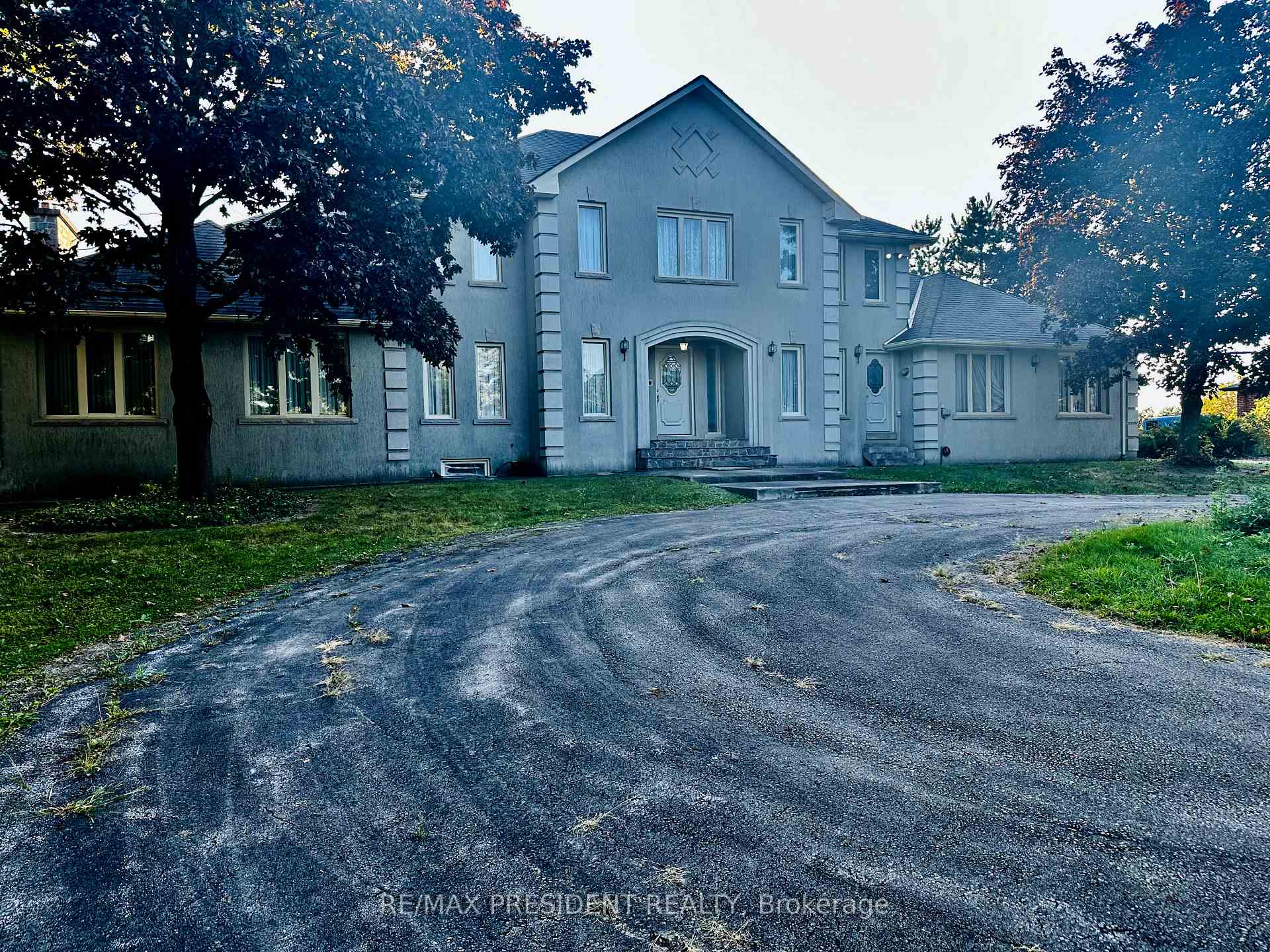Photo 2 of 10924 Mcvean Drive, Brampton, Toronto Gore Rural Estate — HOMEH