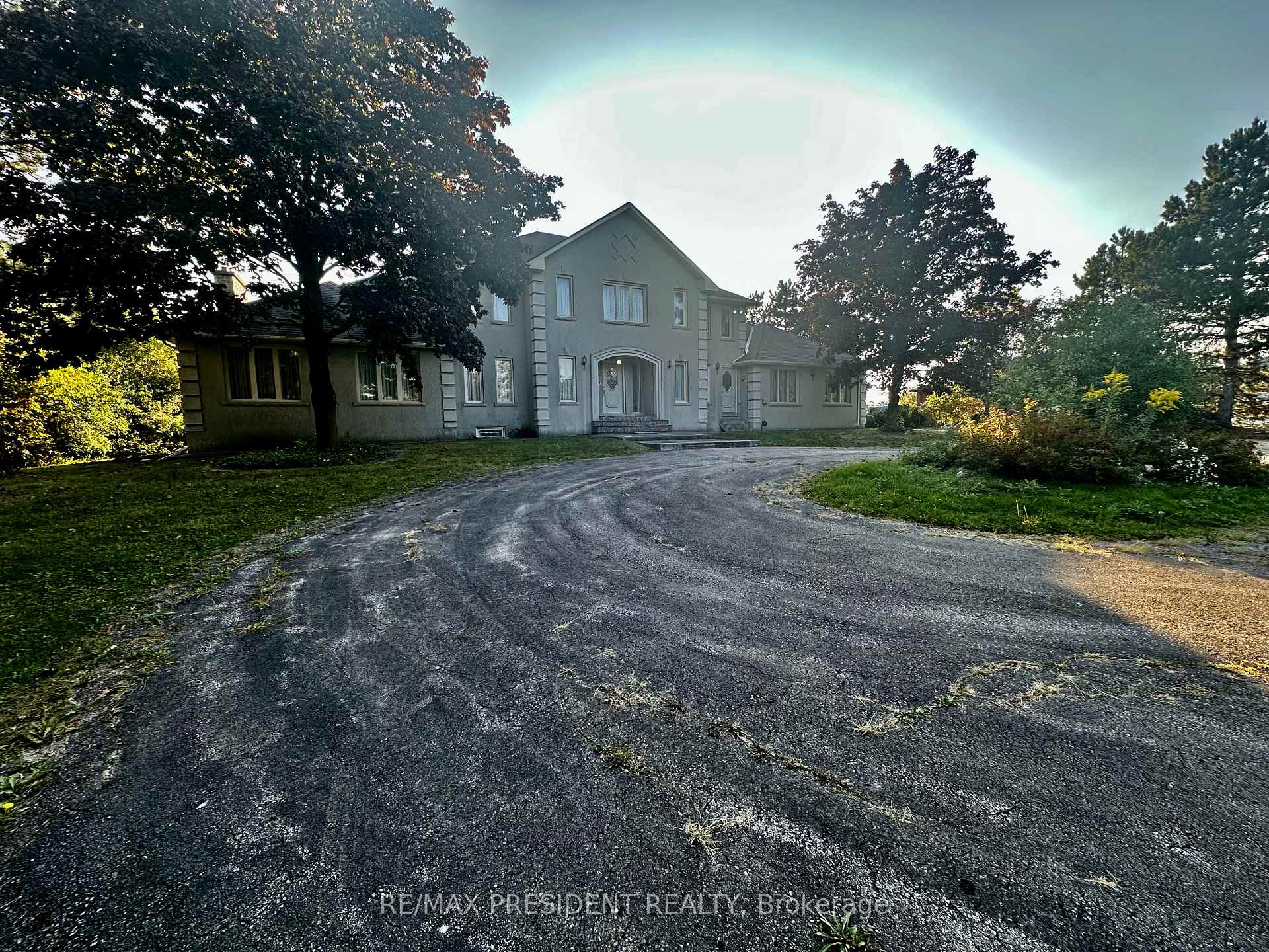 Photo 3 of 10924 Mcvean Drive, Brampton, Toronto Gore Rural Estate — HOMEH
