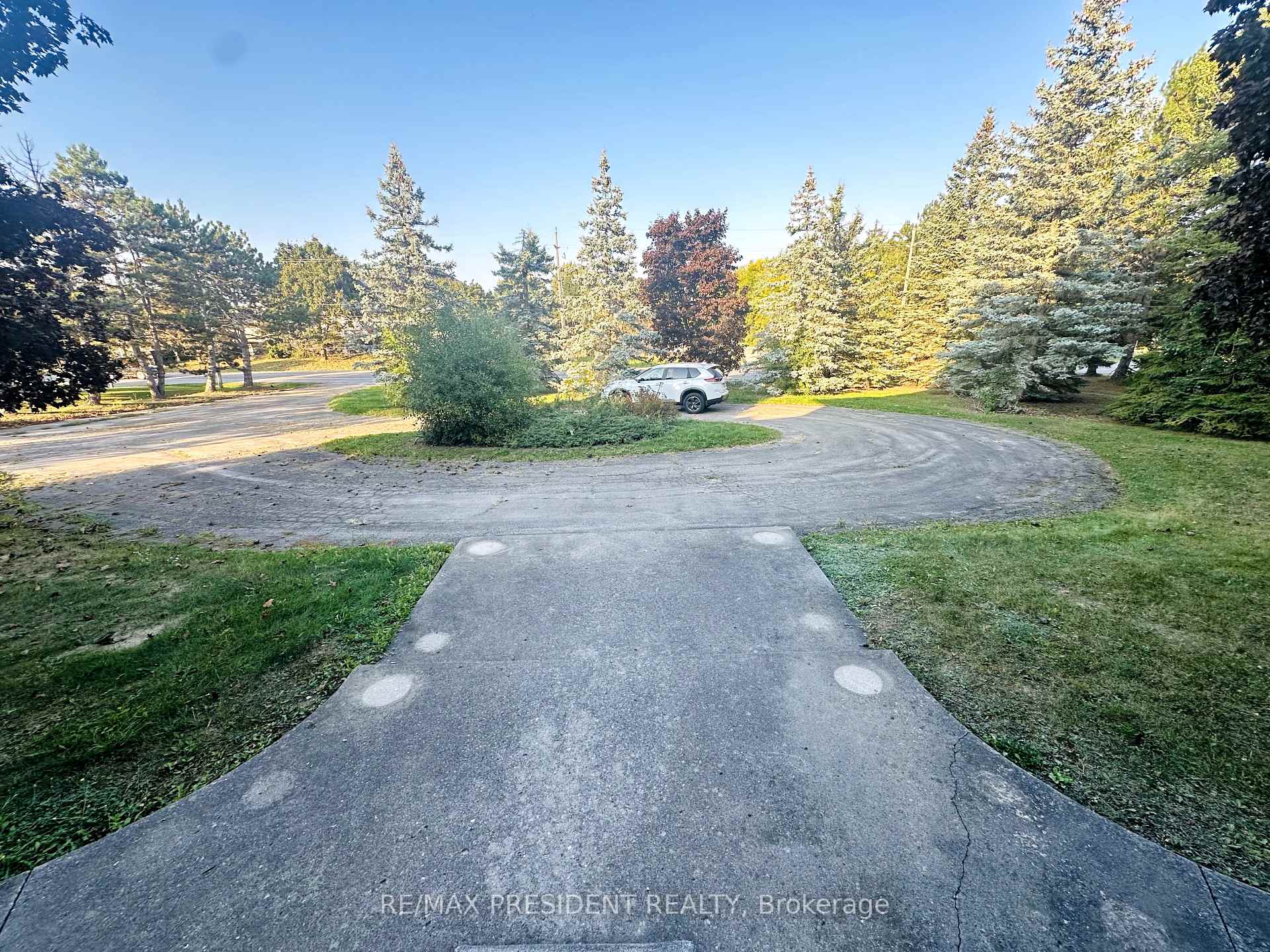 Photo 6 of 10924 Mcvean Drive, Brampton, Toronto Gore Rural Estate — HOMEH