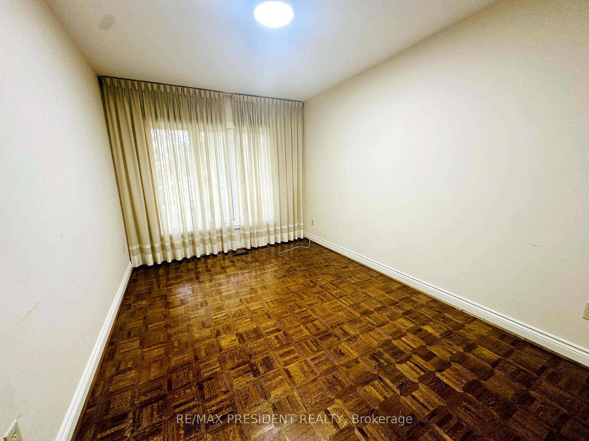 Photo 13 of 10924 Mcvean Drive, Brampton, Toronto Gore Rural Estate — HOMEH
