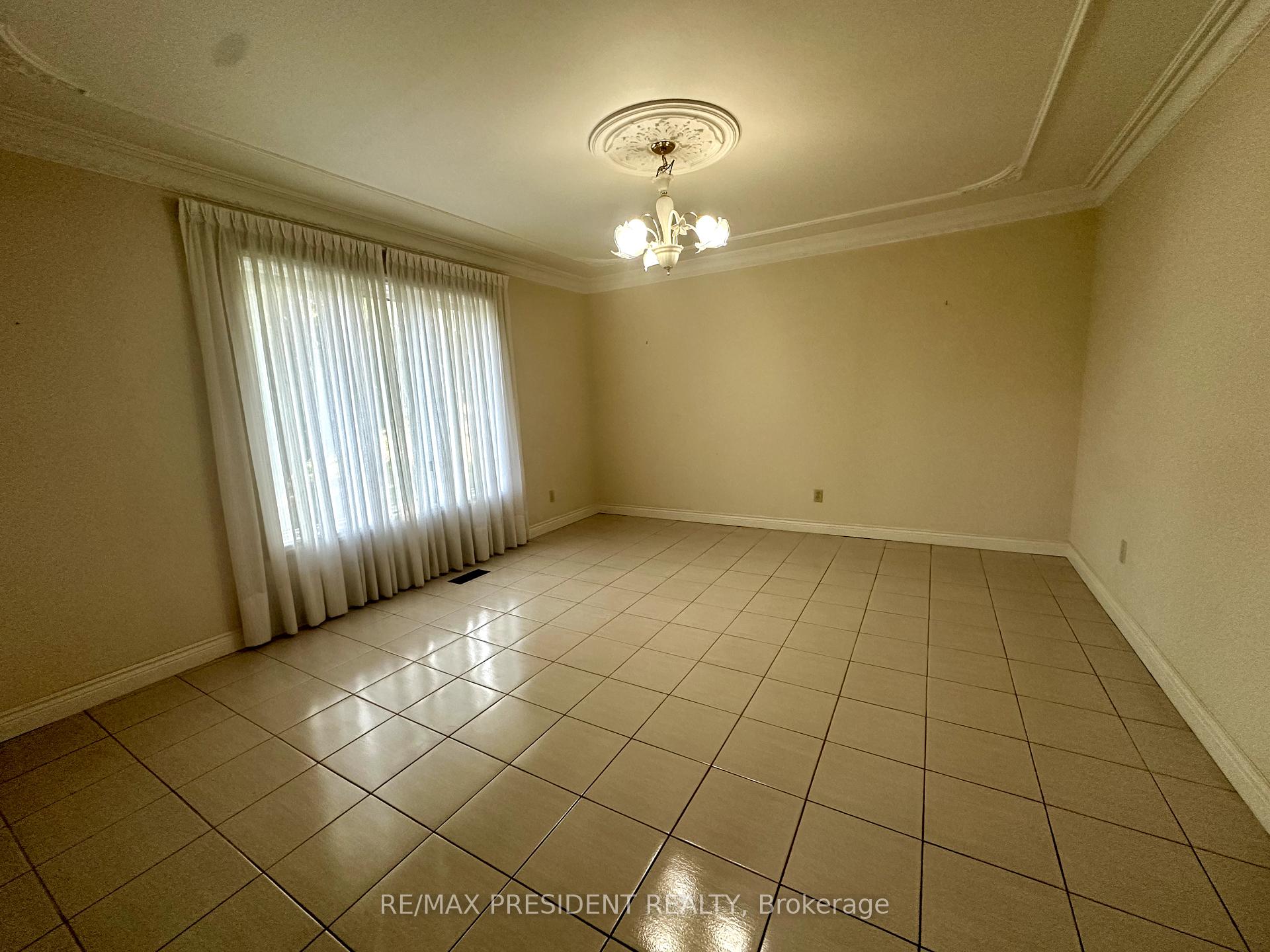 Photo 17 of 10924 Mcvean Drive, Brampton, Toronto Gore Rural Estate — HOMEH