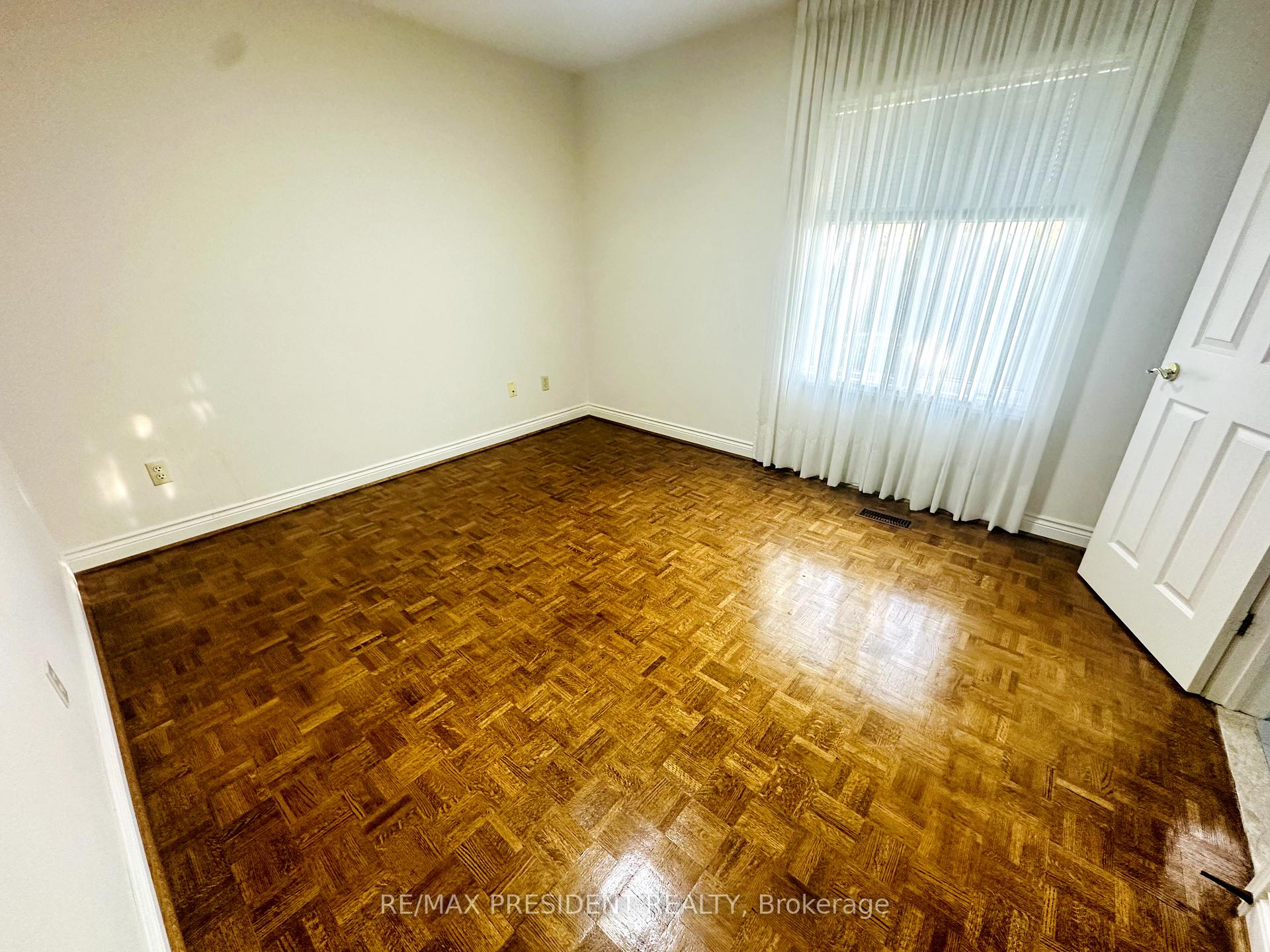 Photo 20 of 10924 Mcvean Drive, Brampton, Toronto Gore Rural Estate — HOMEH