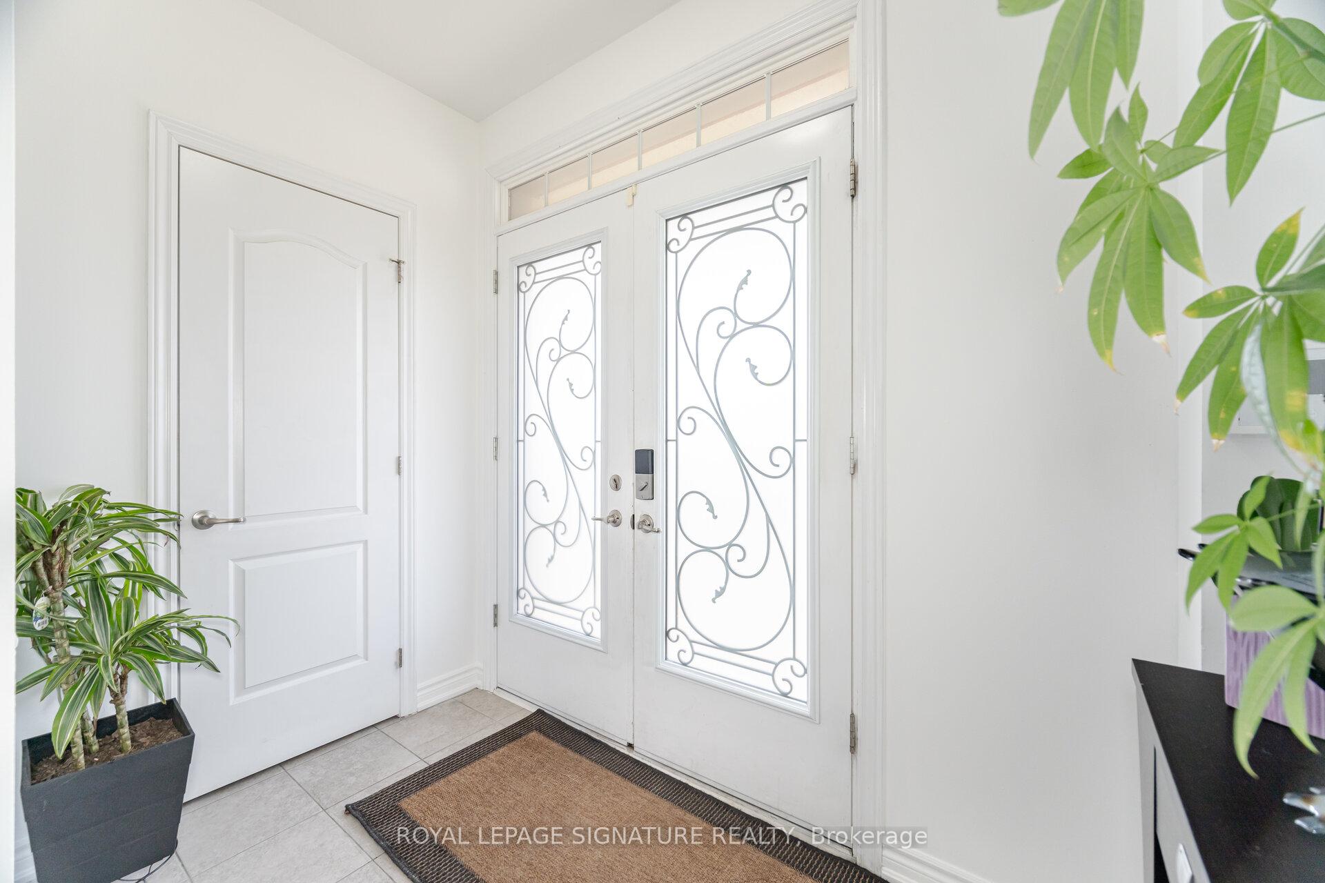 Photo 5 of 481 Brisdale Drive, Brampton, Northwest Brampton — HOMEH