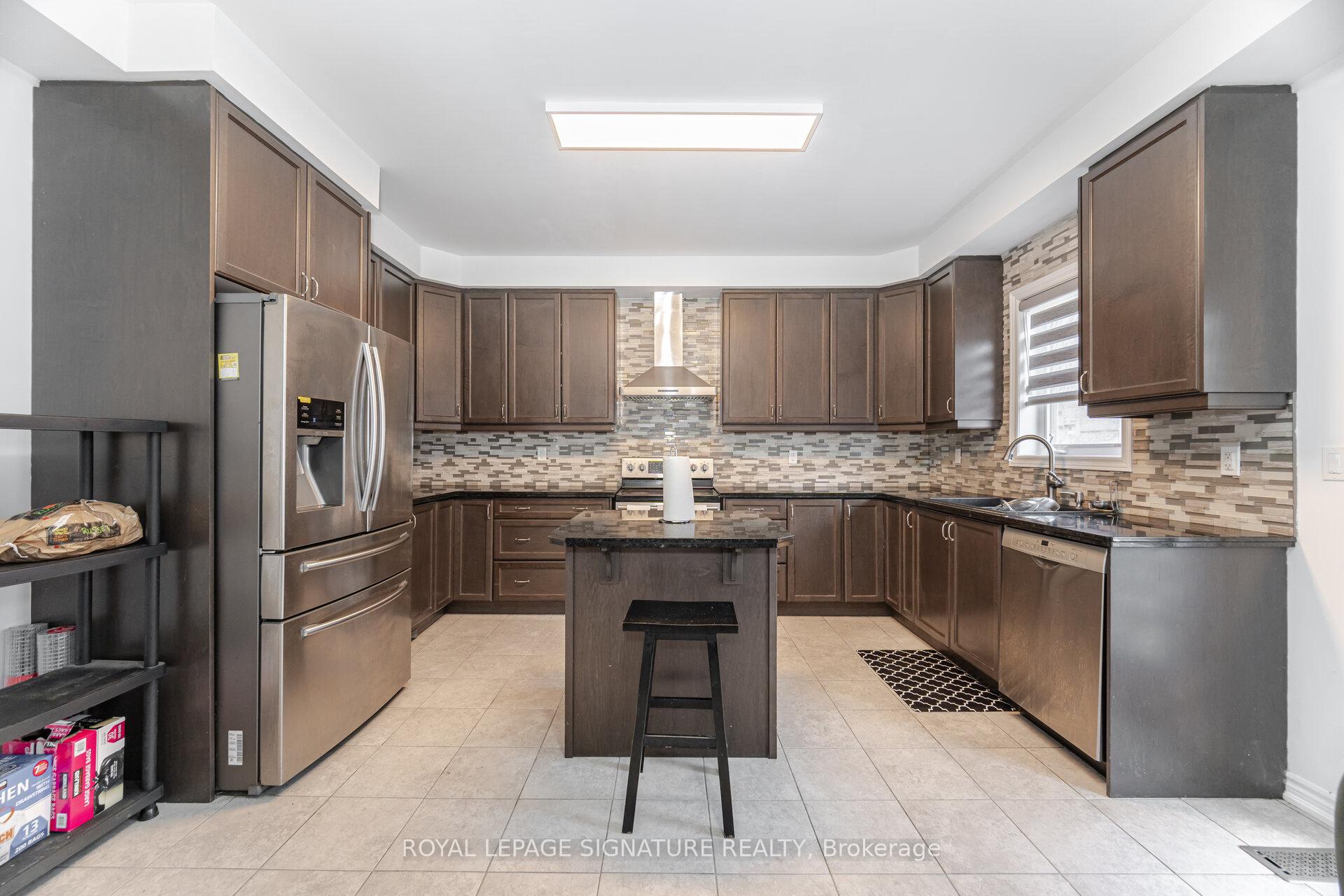 Photo 13 of 481 Brisdale Drive, Brampton, Northwest Brampton — HOMEH
