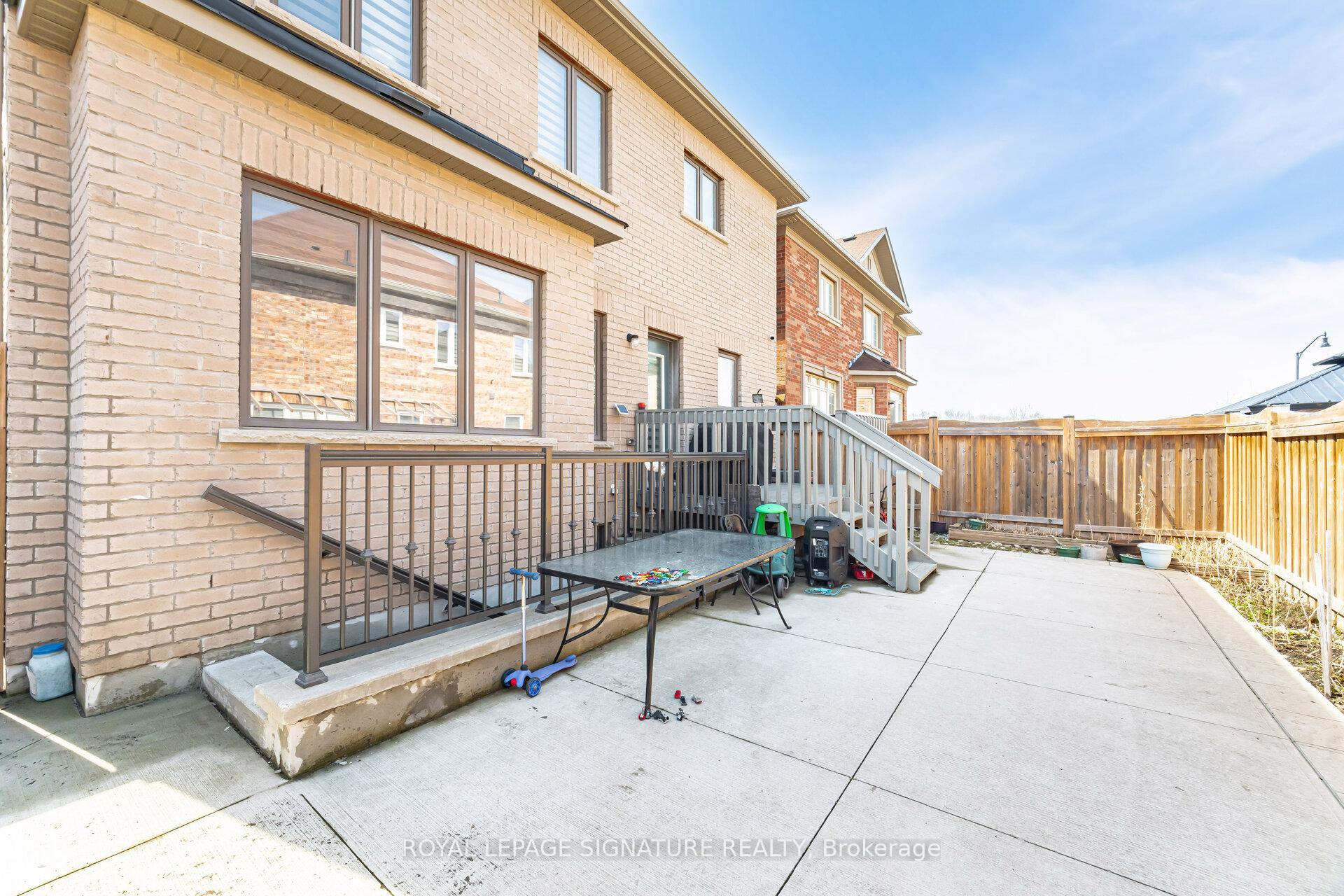 Photo 32 of 481 Brisdale Drive, Brampton, Northwest Brampton — HOMEH