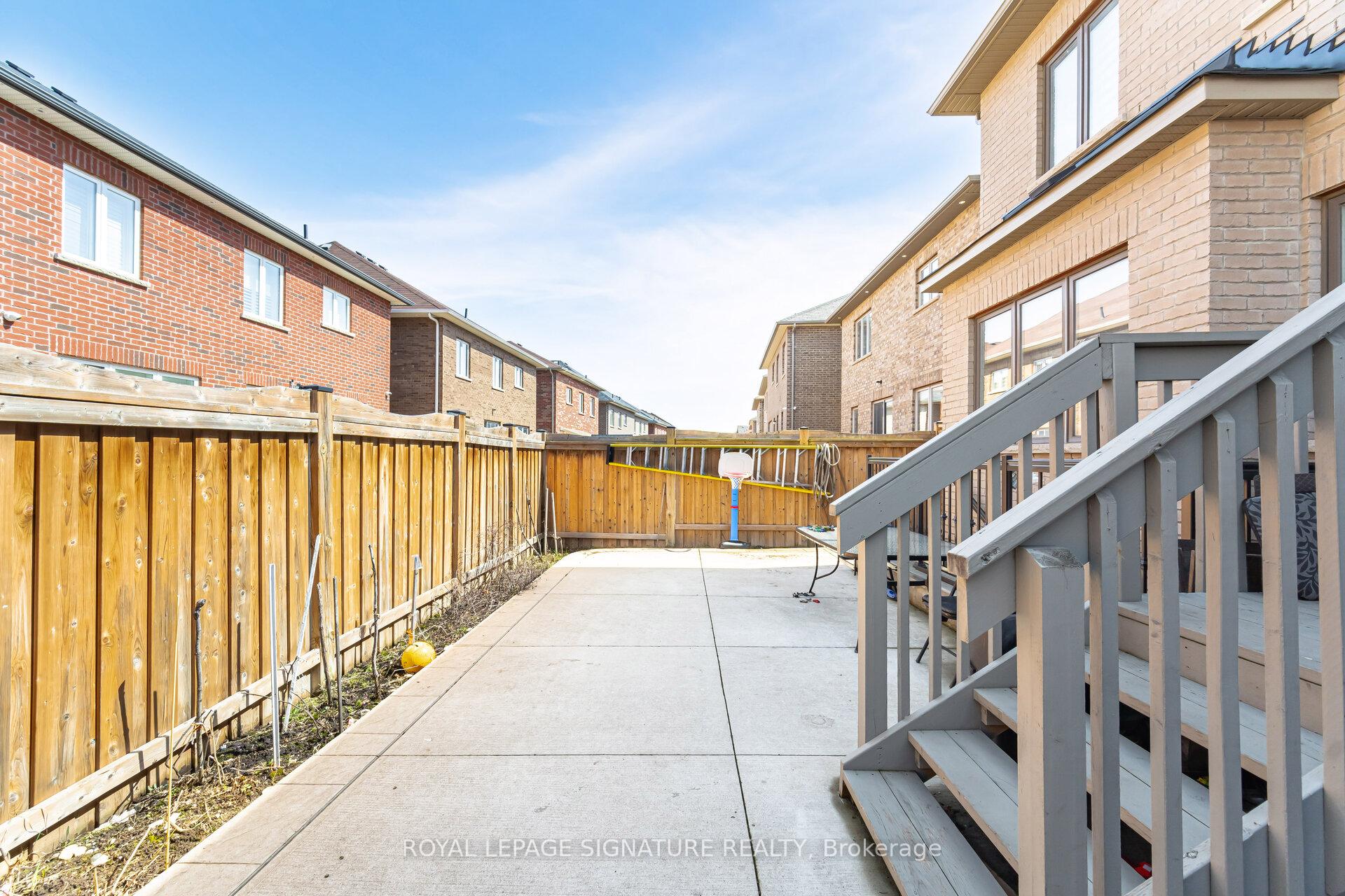 Photo 27 of 481 Brisdale Drive, Brampton, Northwest Brampton — HOMEH