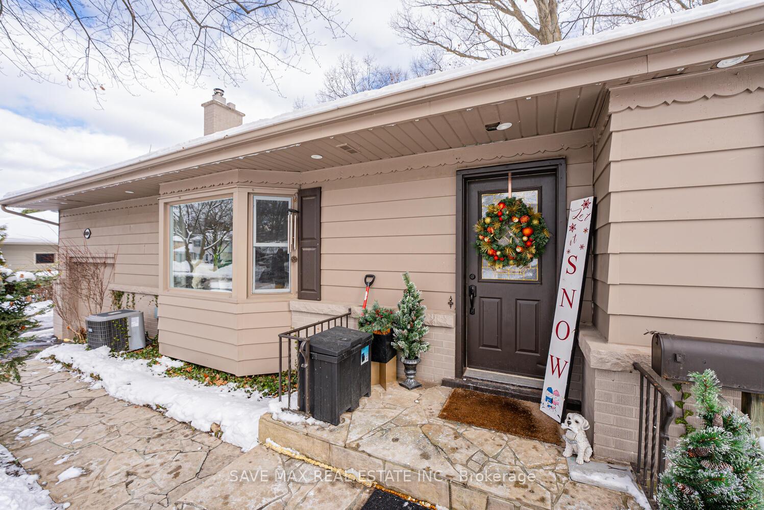 Photo 5 of 335 Goodram Drive S, Burlington, Shoreacres — HOMEH