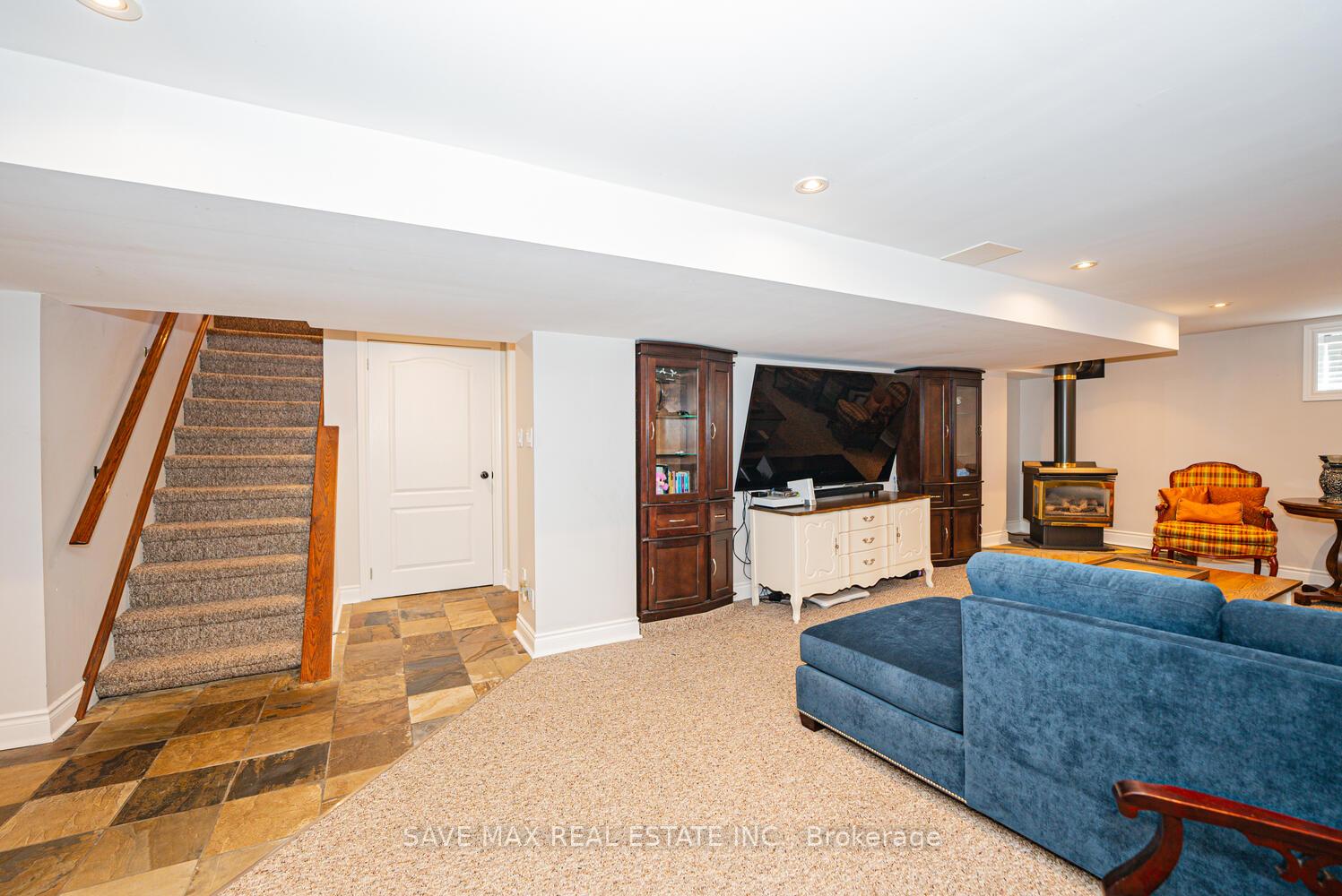 Photo 34 of 335 Goodram Drive S, Burlington, Shoreacres — HOMEH