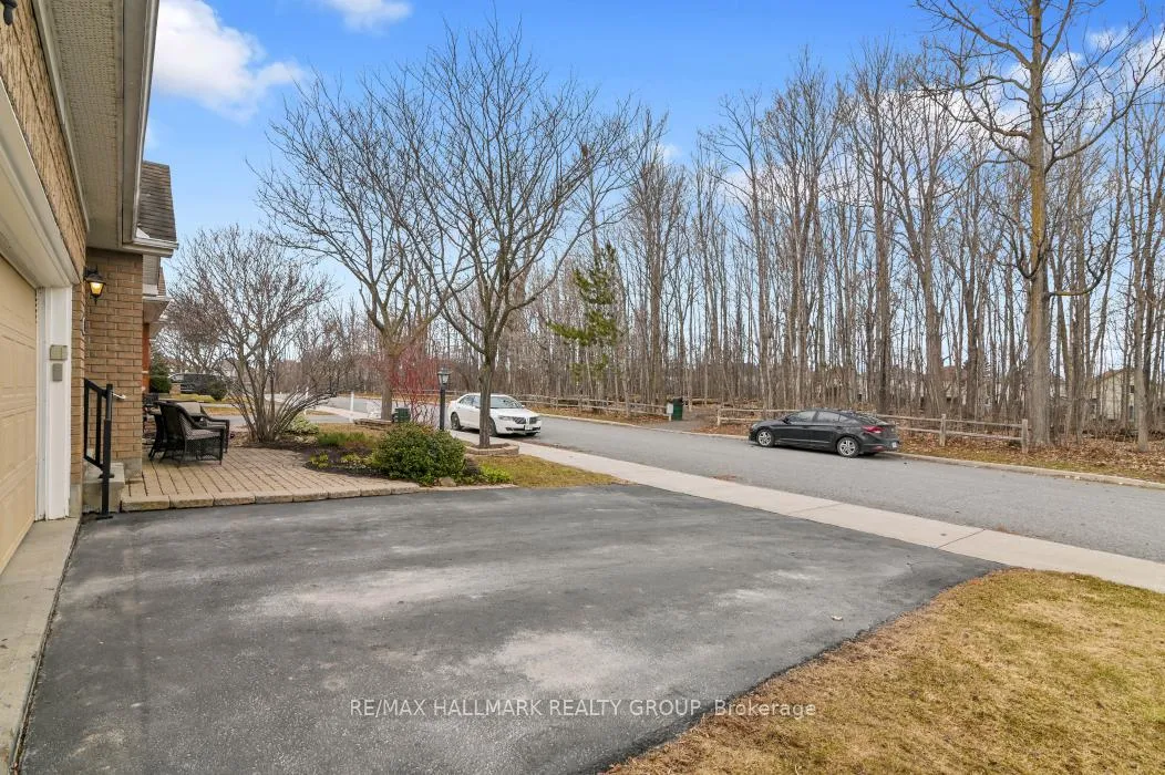 Photo 4 of 18 Spinney Way, Ottawa, Barrhaven - Longfields — HOMEH