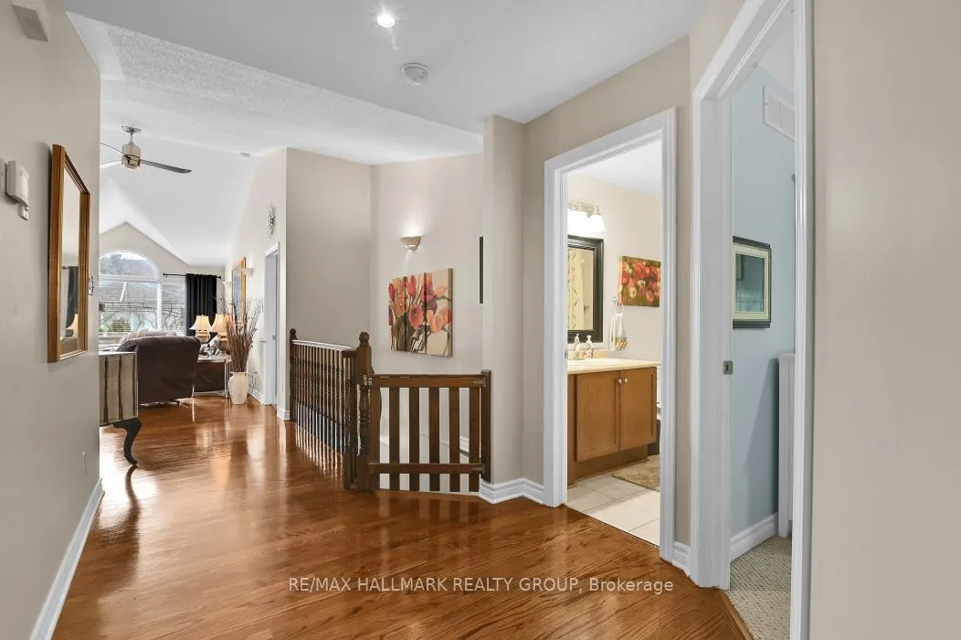 Photo 8 of 18 Spinney Way, Ottawa, Barrhaven - Longfields — HOMEH