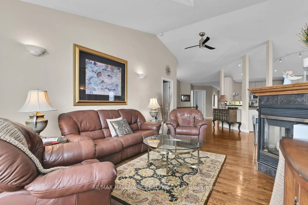 Photo 14 of 18 Spinney Way, Ottawa, Barrhaven - Longfields — HOMEH