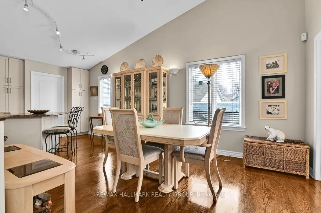 Photo 16 of 18 Spinney Way, Ottawa, Barrhaven - Longfields — HOMEH