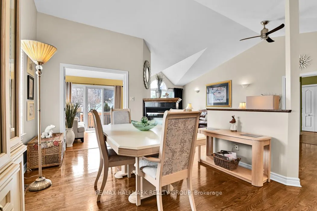 Photo 17 of 18 Spinney Way, Ottawa, Barrhaven - Longfields — HOMEH