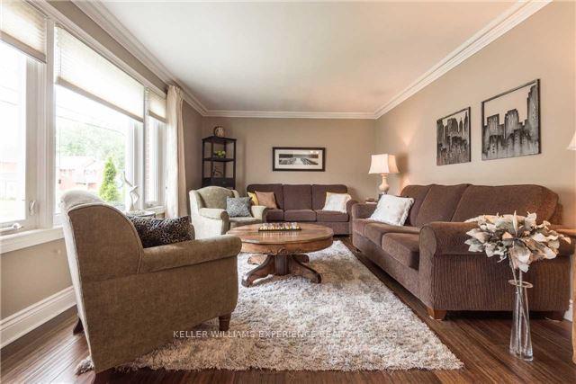 Photo 3 of 21 Wellington Street E, Barrie, Codrington — HOMEH