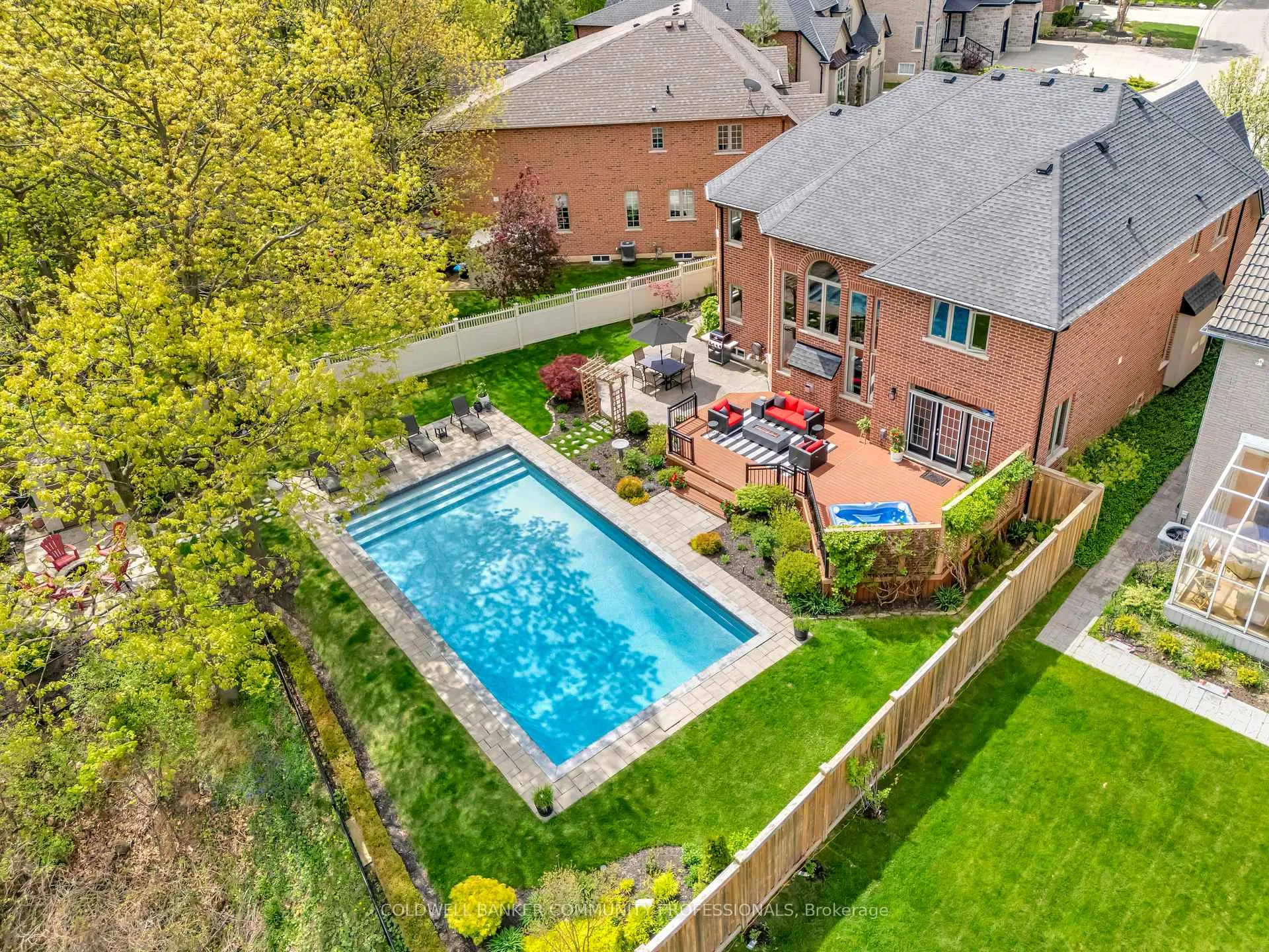 Photo 4 of 46 Orr Crescent, Hamilton, Stoney Creek — HOMEH