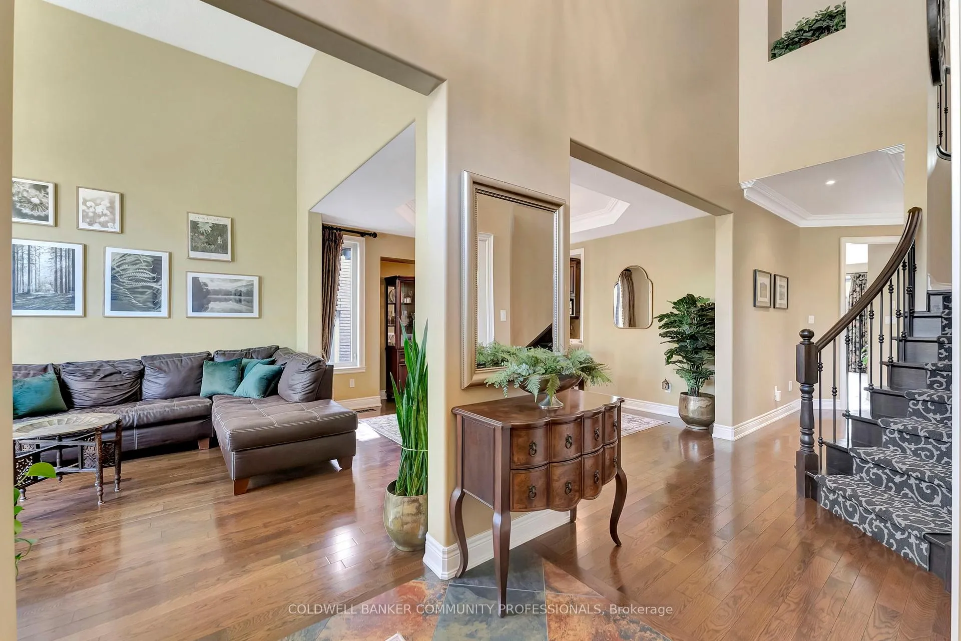 Photo 8 of 46 Orr Crescent, Hamilton, Stoney Creek — HOMEH