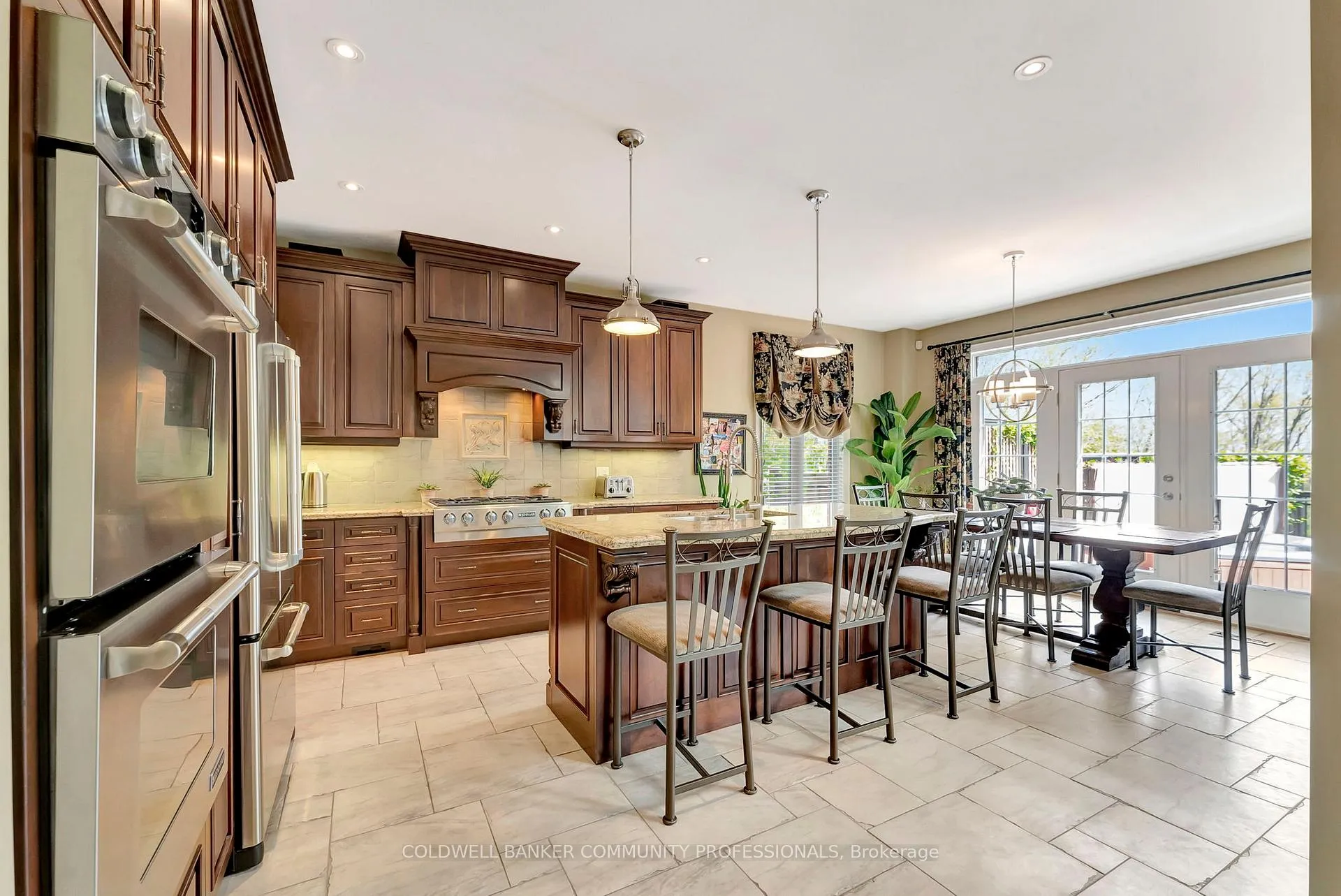 Photo 12 of 46 Orr Crescent, Hamilton, Stoney Creek — HOMEH