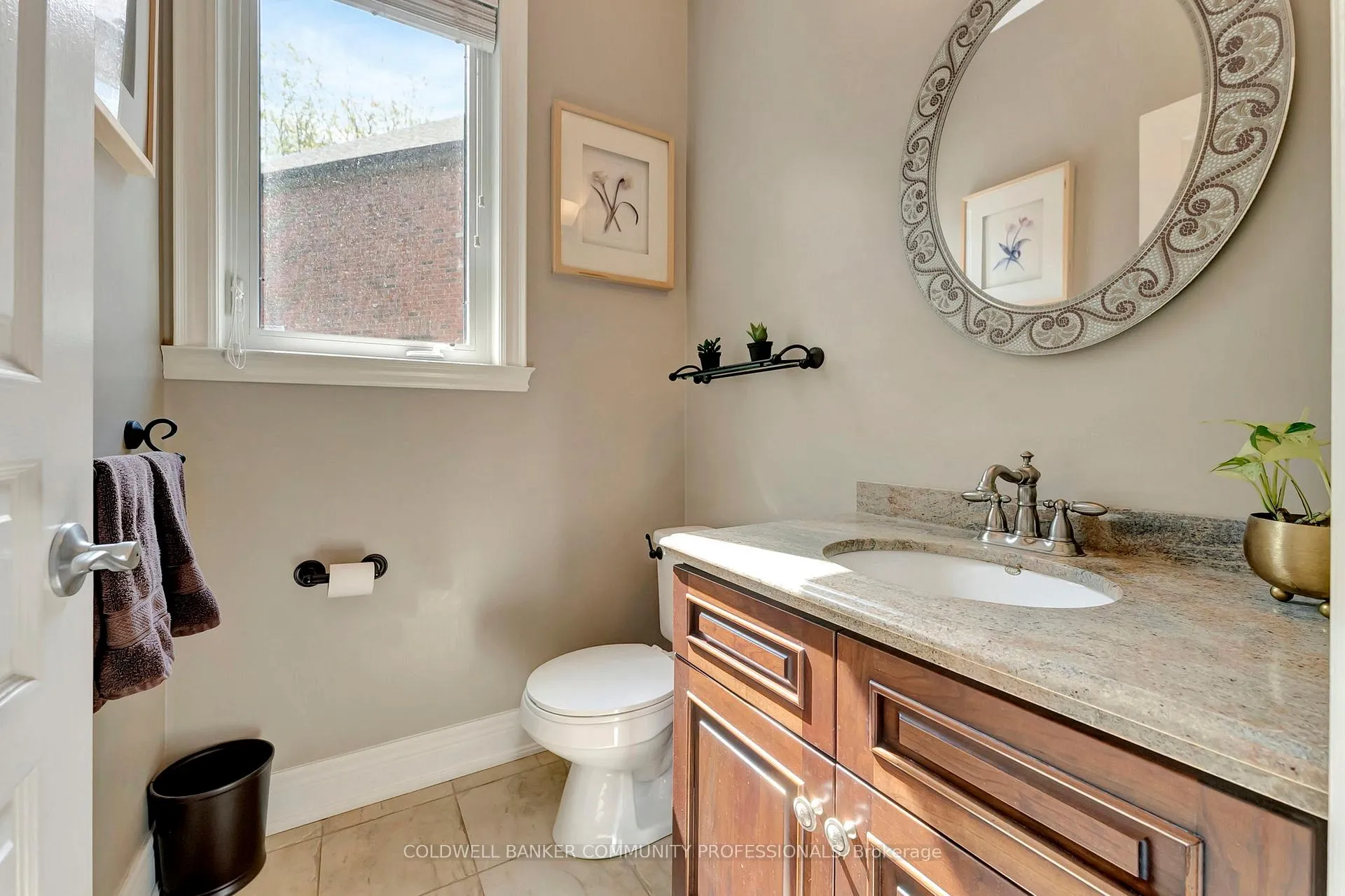 Photo 26 of 46 Orr Crescent, Hamilton, Stoney Creek — HOMEH