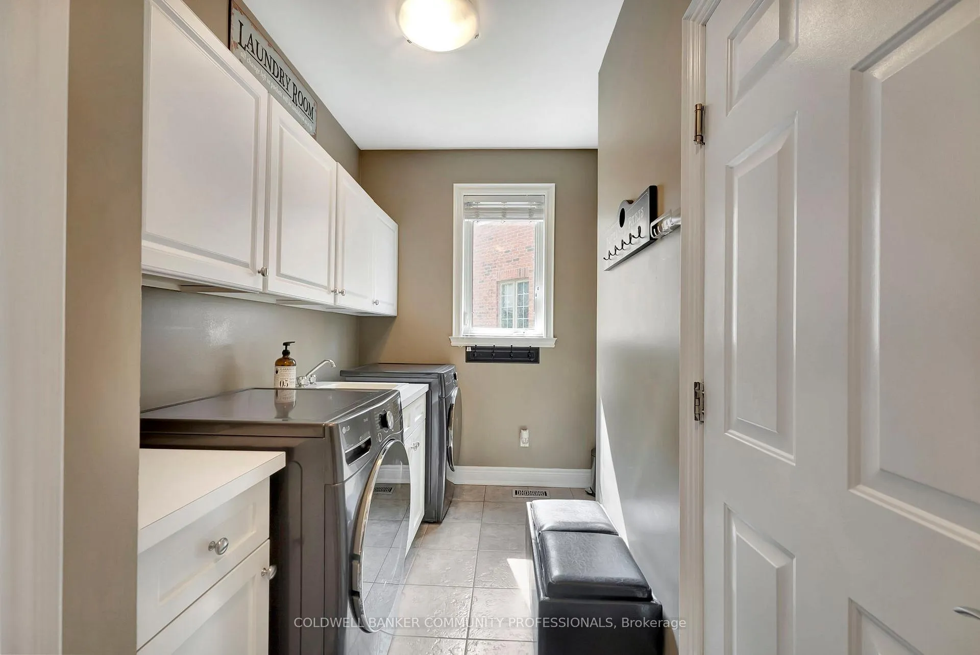 Photo 27 of 46 Orr Crescent, Hamilton, Stoney Creek — HOMEH