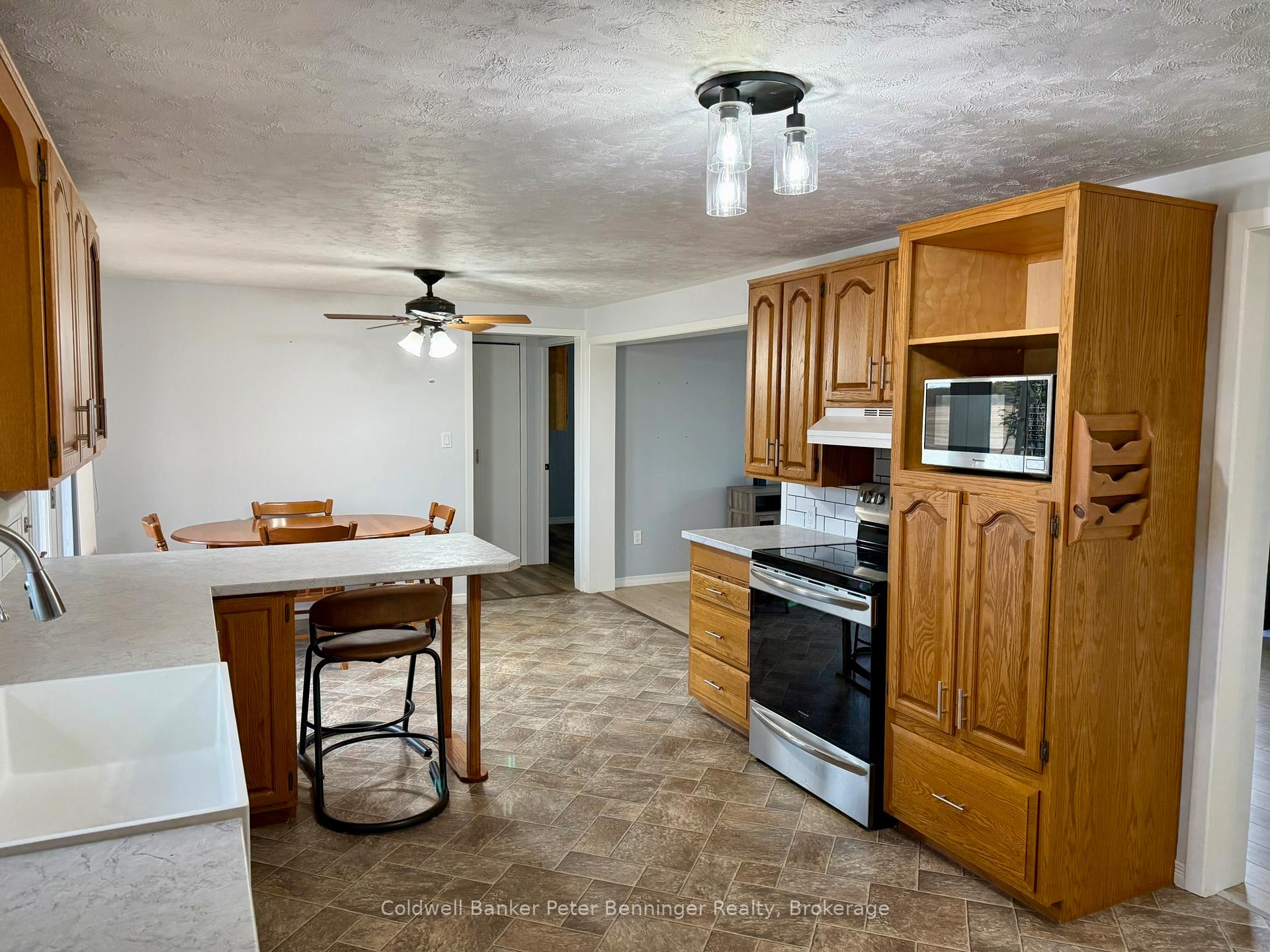 Photo 3 of 302 Concession 2 Ndr, Brockton — HOMEH