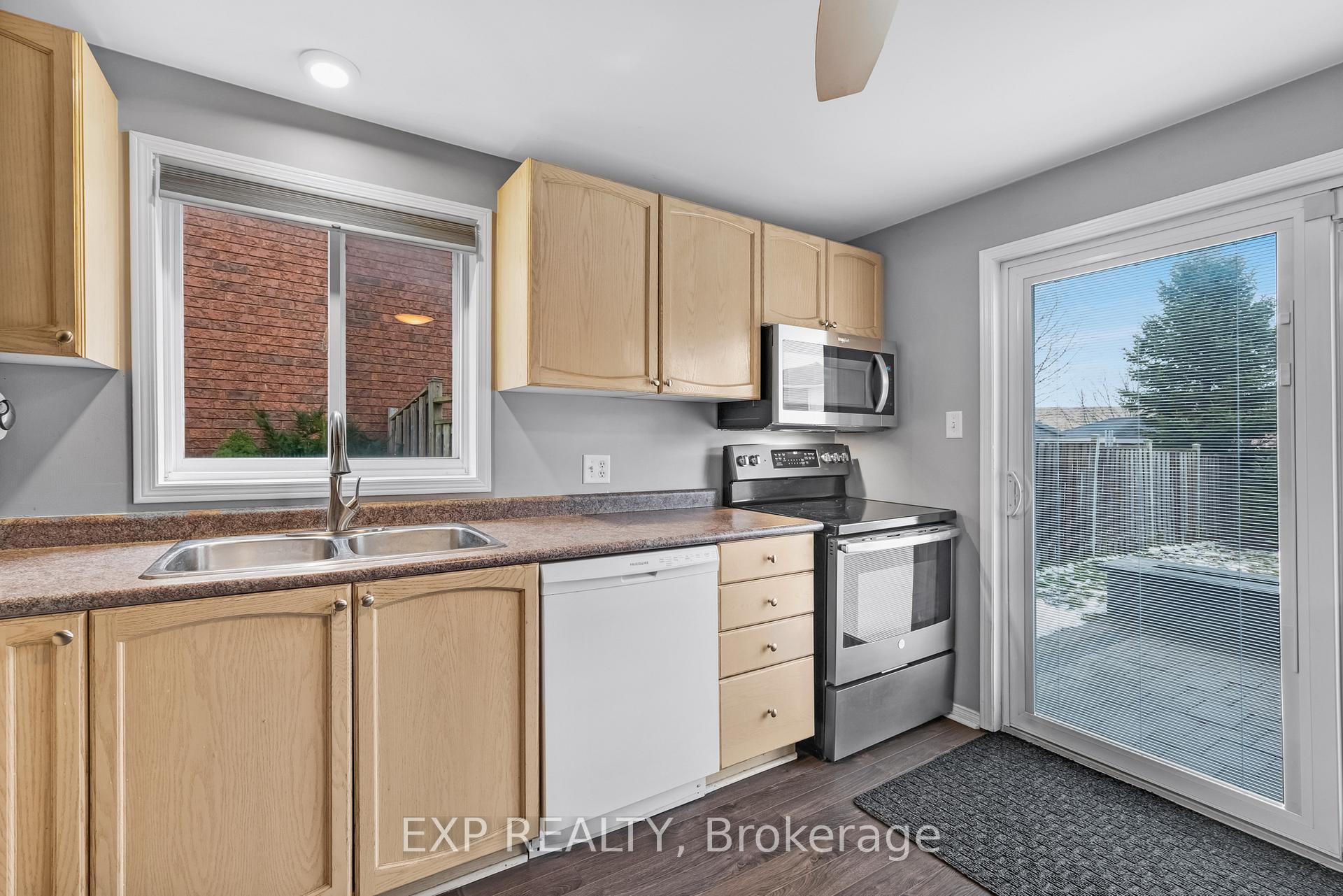 Photo 10 of 73 Srigley Street, Barrie, Holly — HOMEH