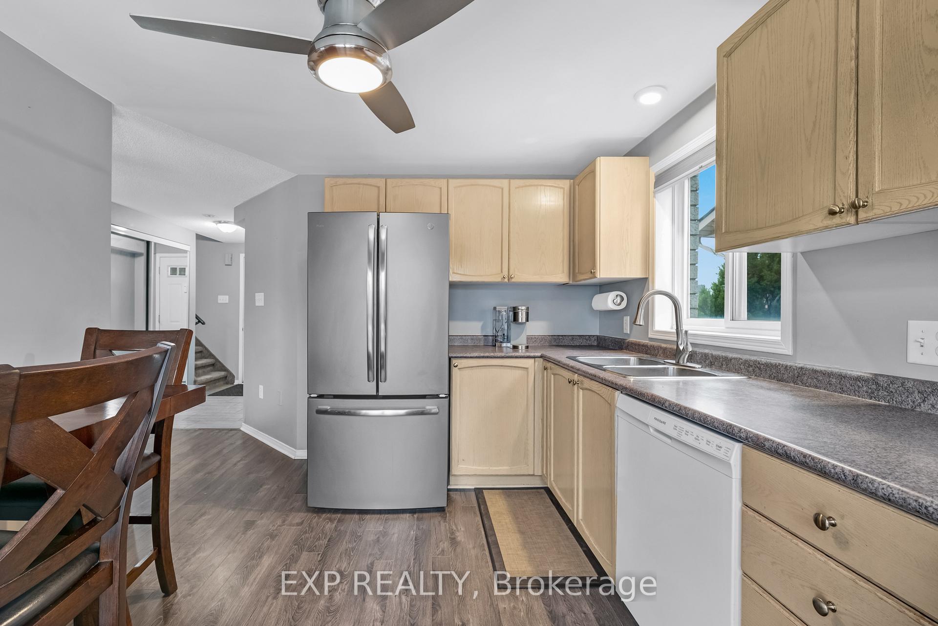 Photo 12 of 73 Srigley Street, Barrie, Holly — HOMEH