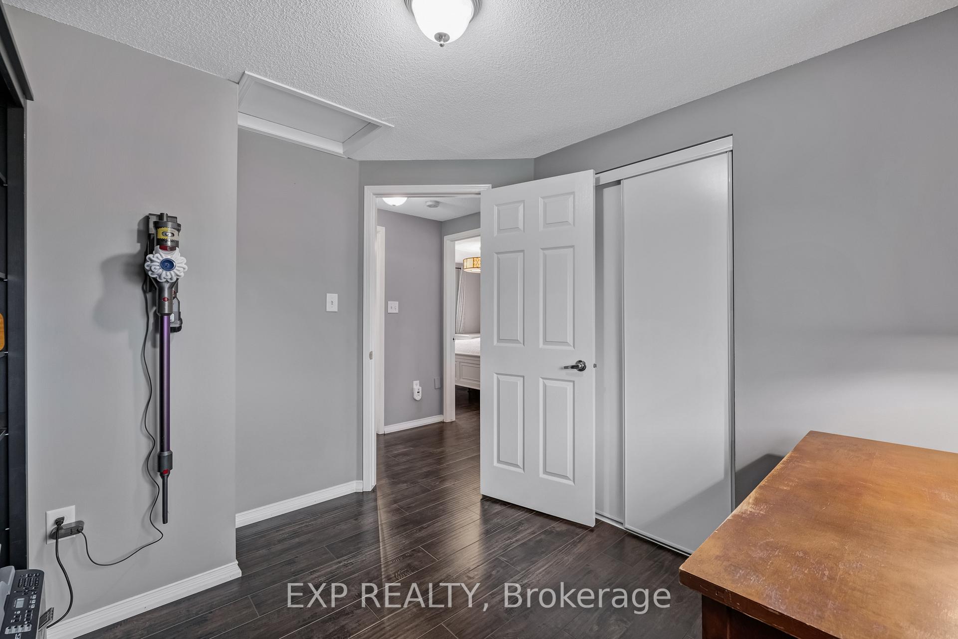 Photo 23 of 73 Srigley Street, Barrie, Holly — HOMEH