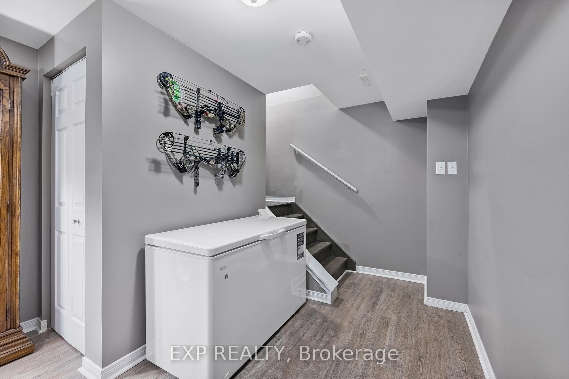 Photo 24 of 73 Srigley Street, Barrie, Holly — HOMEH