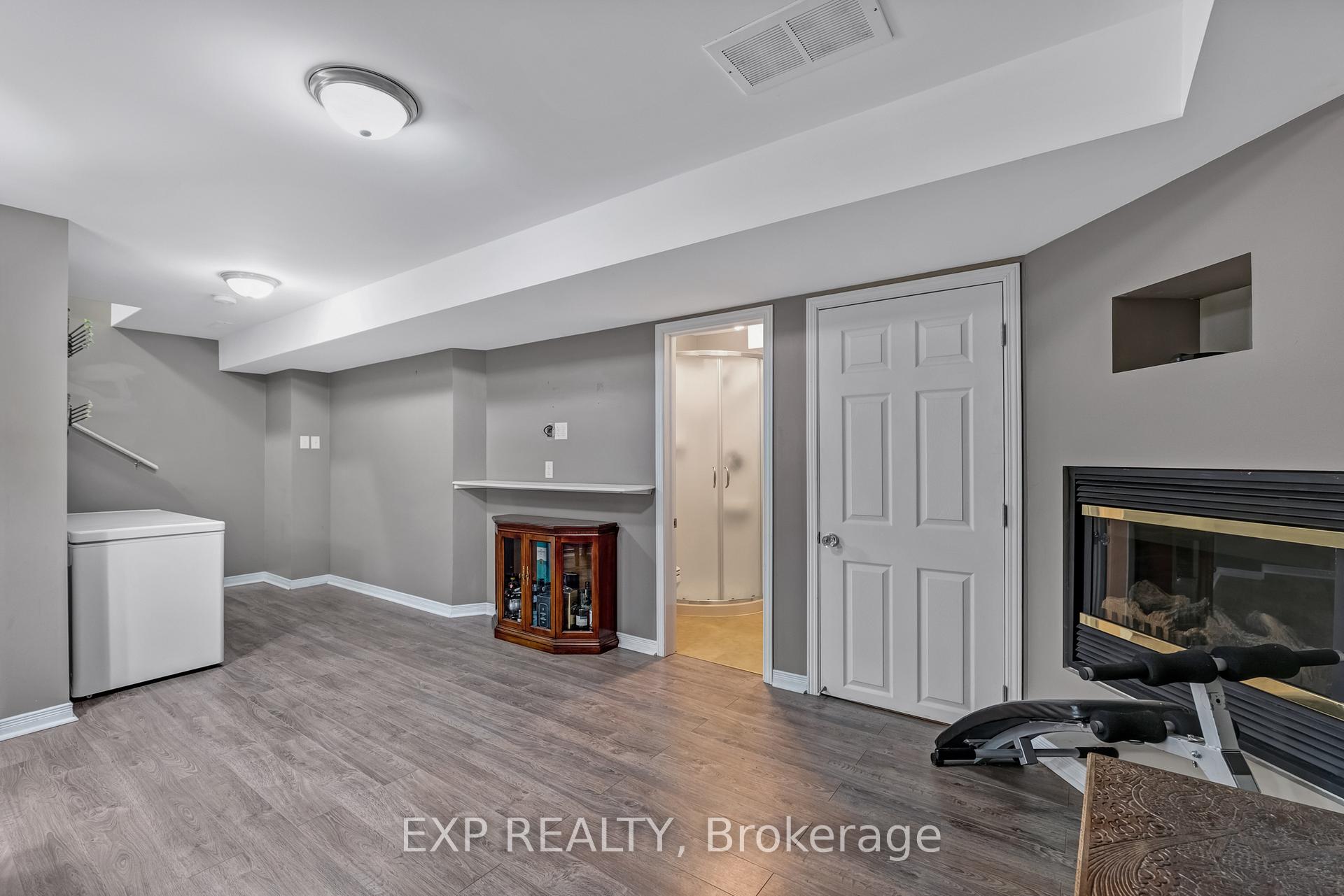 Photo 26 of 73 Srigley Street, Barrie, Holly — HOMEH