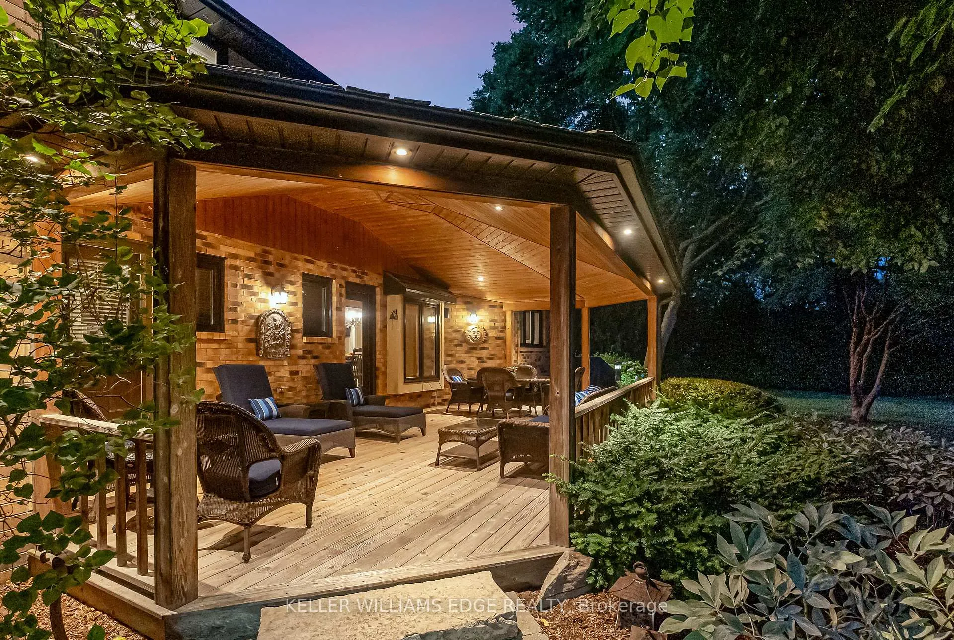Photo 4 of 8 Lochside Drive, Hamilton, Winona Park — HOMEH
