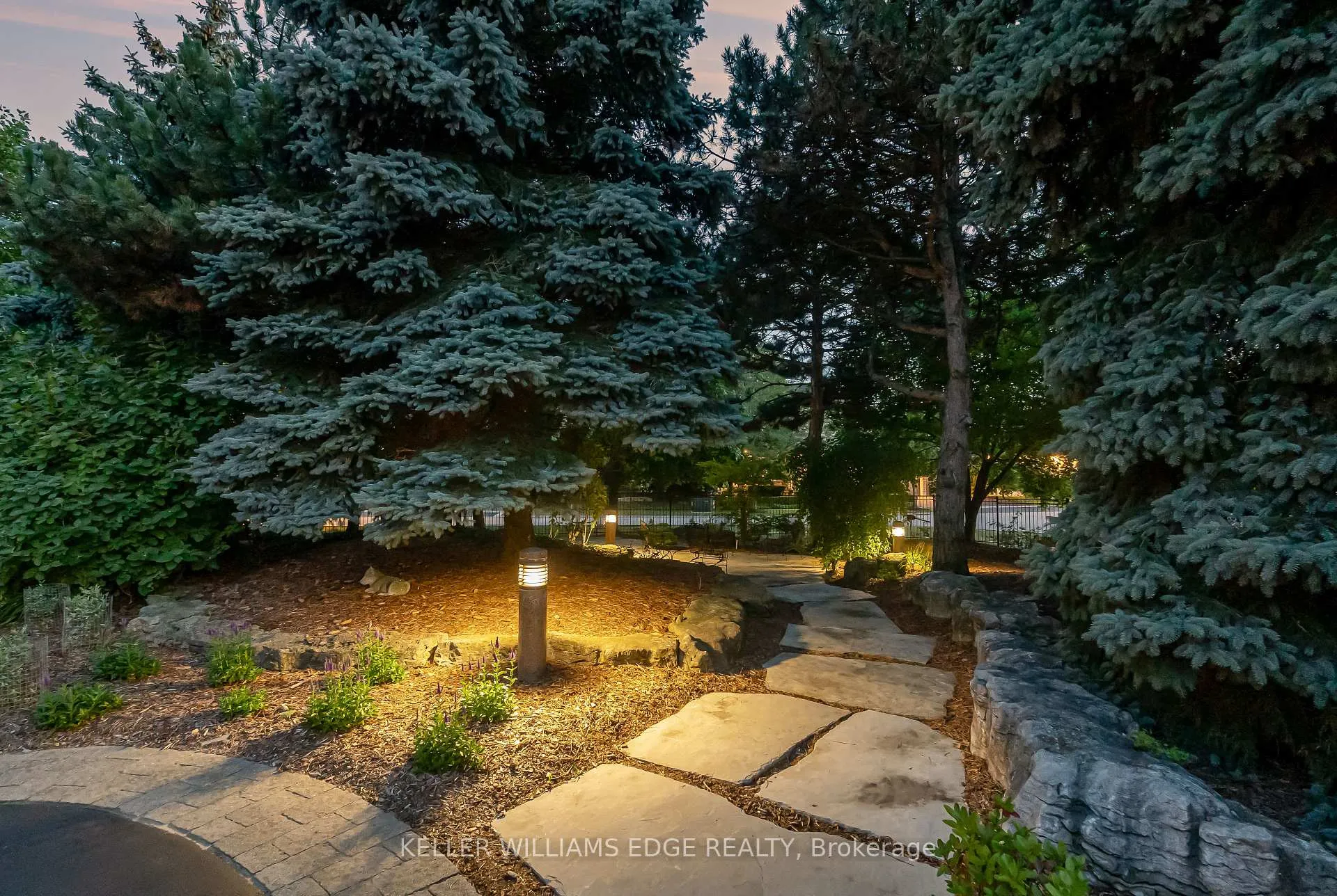 Photo 7 of 8 Lochside Drive, Hamilton, Winona Park — HOMEH