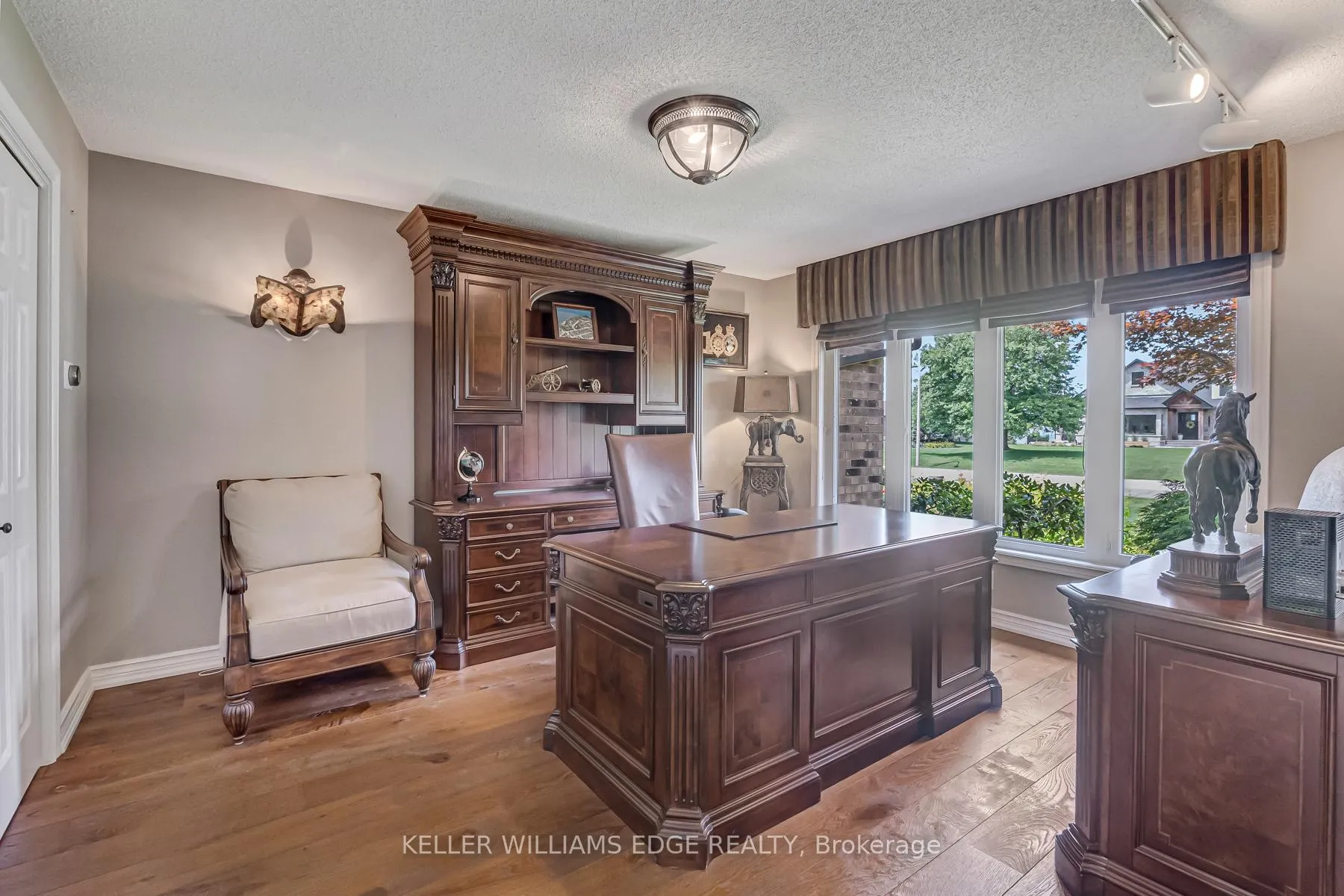 Photo 12 of 8 Lochside Drive, Hamilton, Winona Park — HOMEH