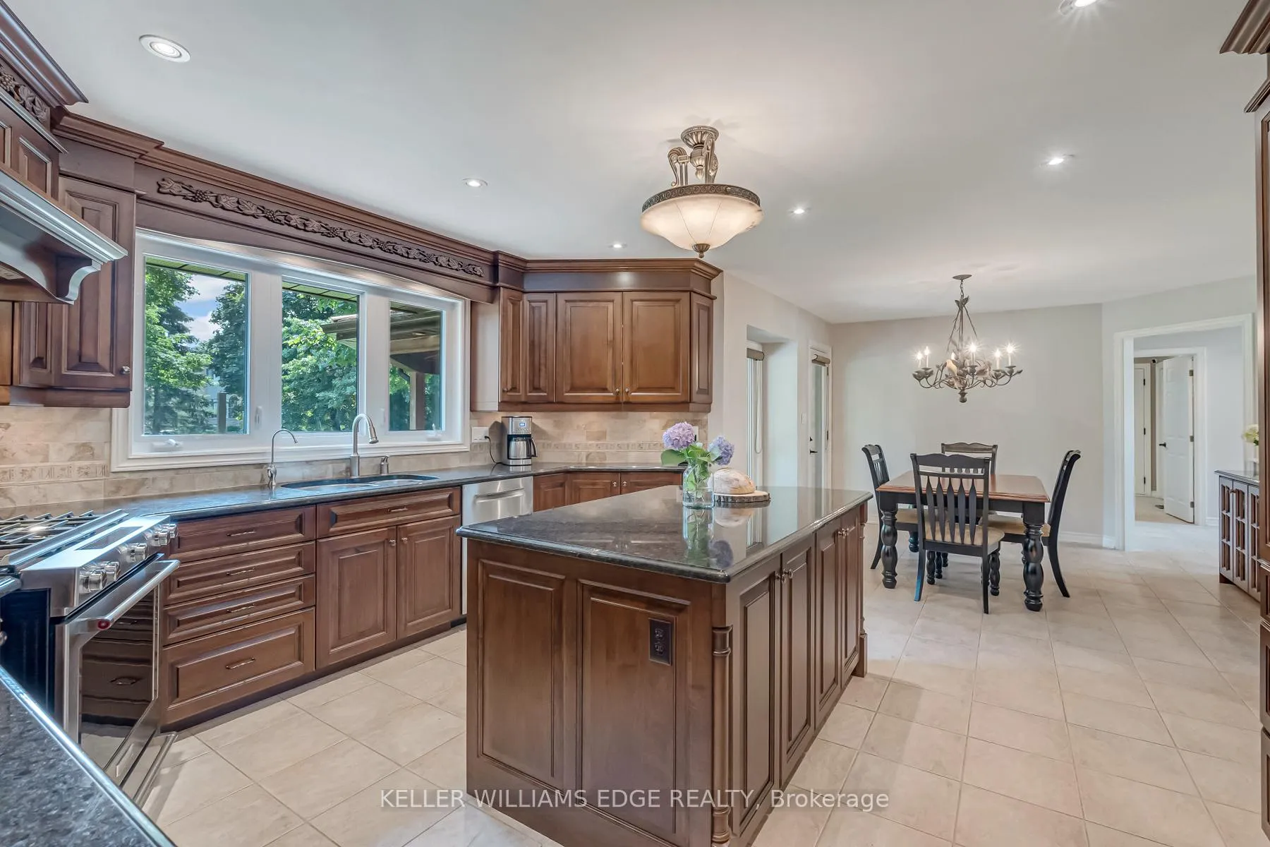 Photo 14 of 8 Lochside Drive, Hamilton, Winona Park — HOMEH