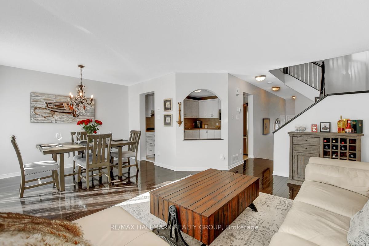 Photo 5 of 211 Sorento Street, Ottawa, Barrhaven - Strandherd — HOMEH