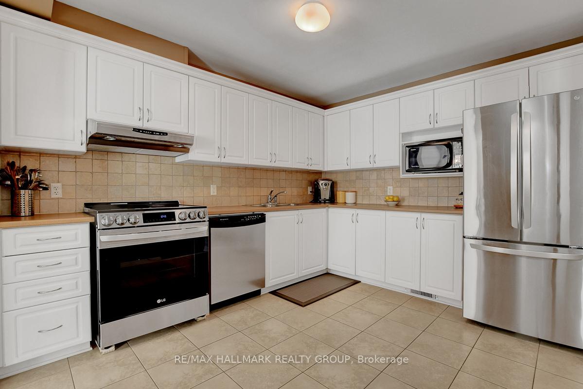 Photo 11 of 211 Sorento Street, Ottawa, Barrhaven - Strandherd — HOMEH